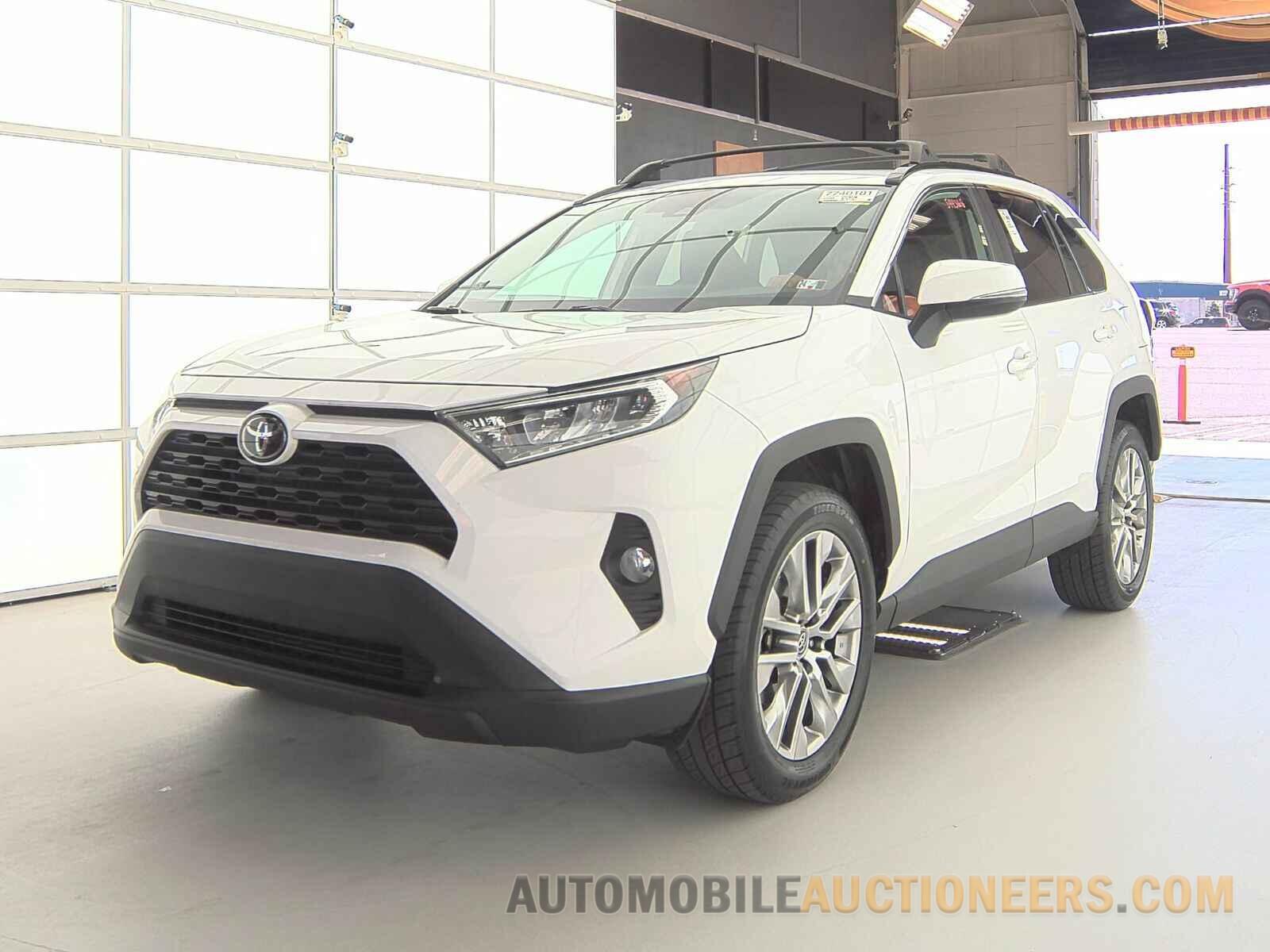 2T3A1RFV5KW080435 Toyota RAV4 2019