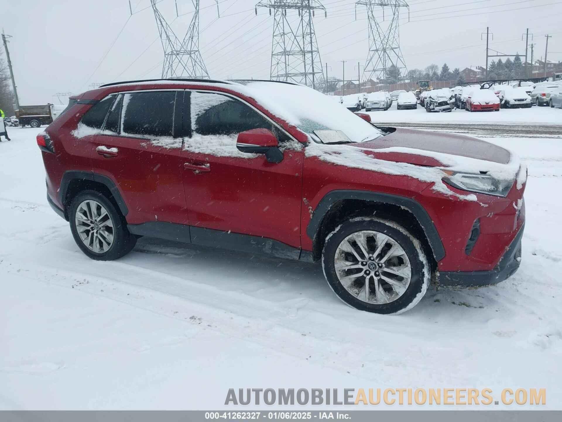 2T3A1RFV7KW002464 TOYOTA RAV4 2019