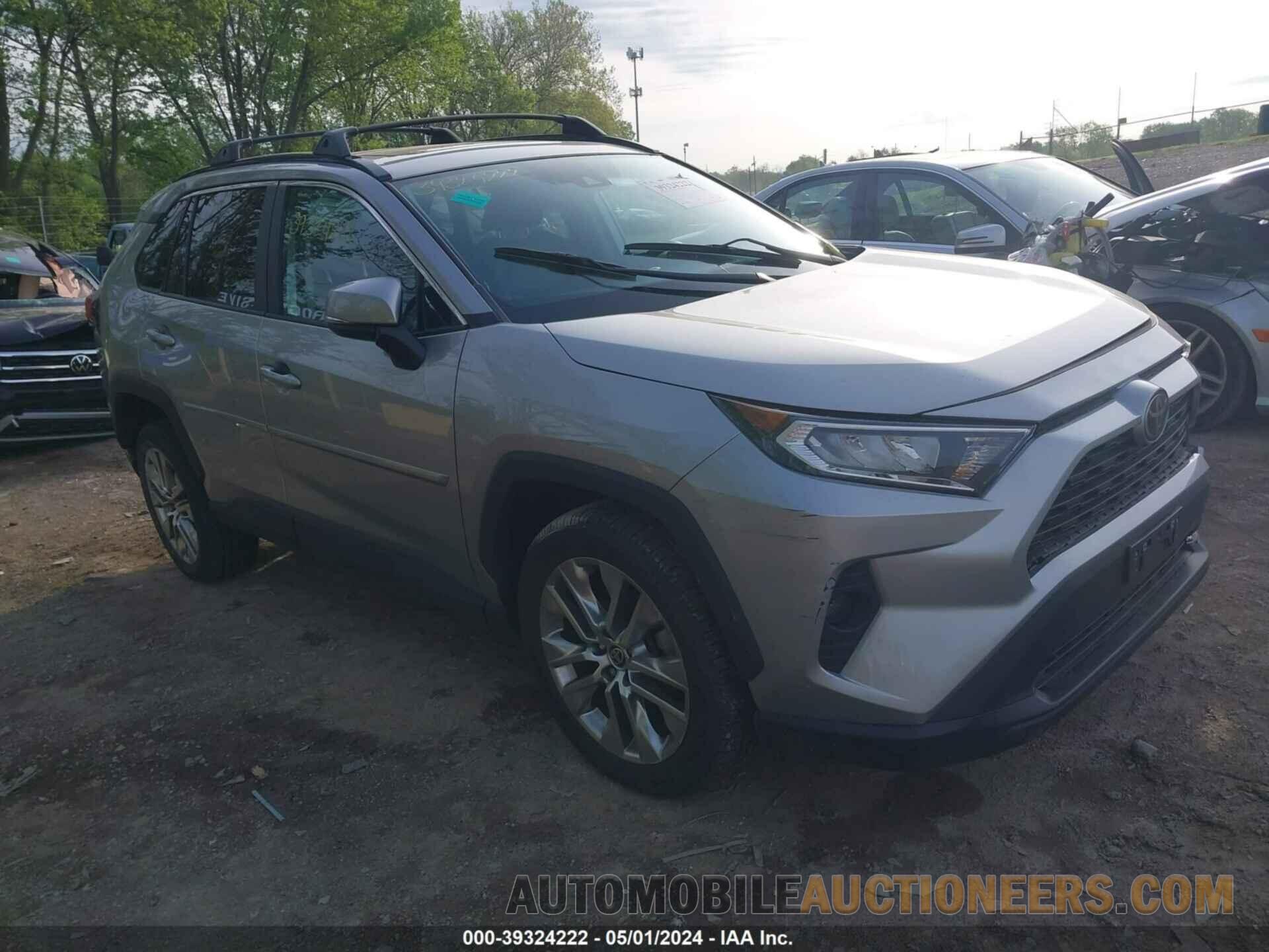 2T3A1RFV8MC186379 TOYOTA RAV4 2021