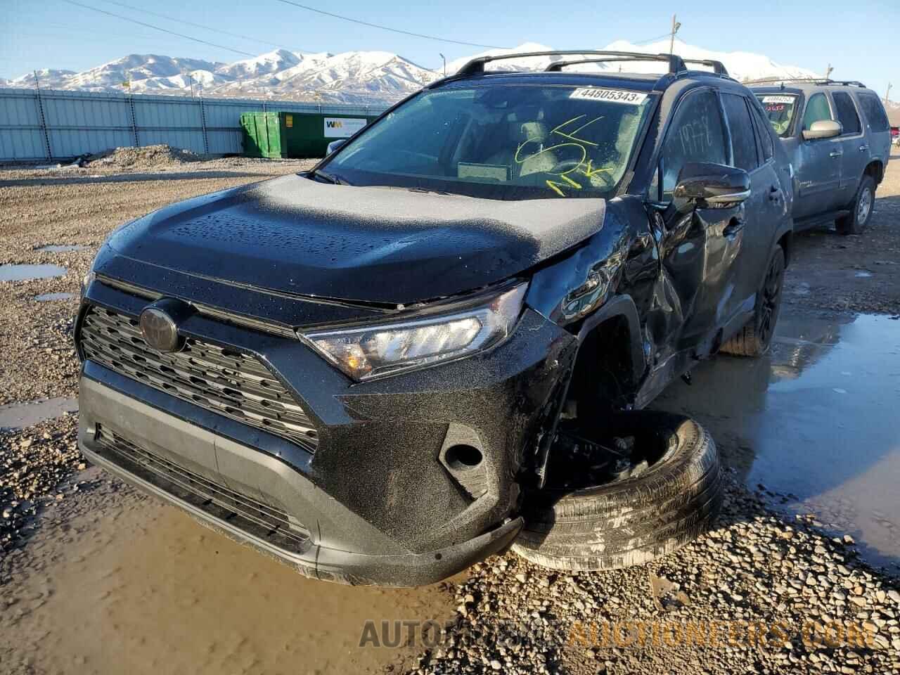 2T3A1RFV8MC241008 TOYOTA RAV4 2021