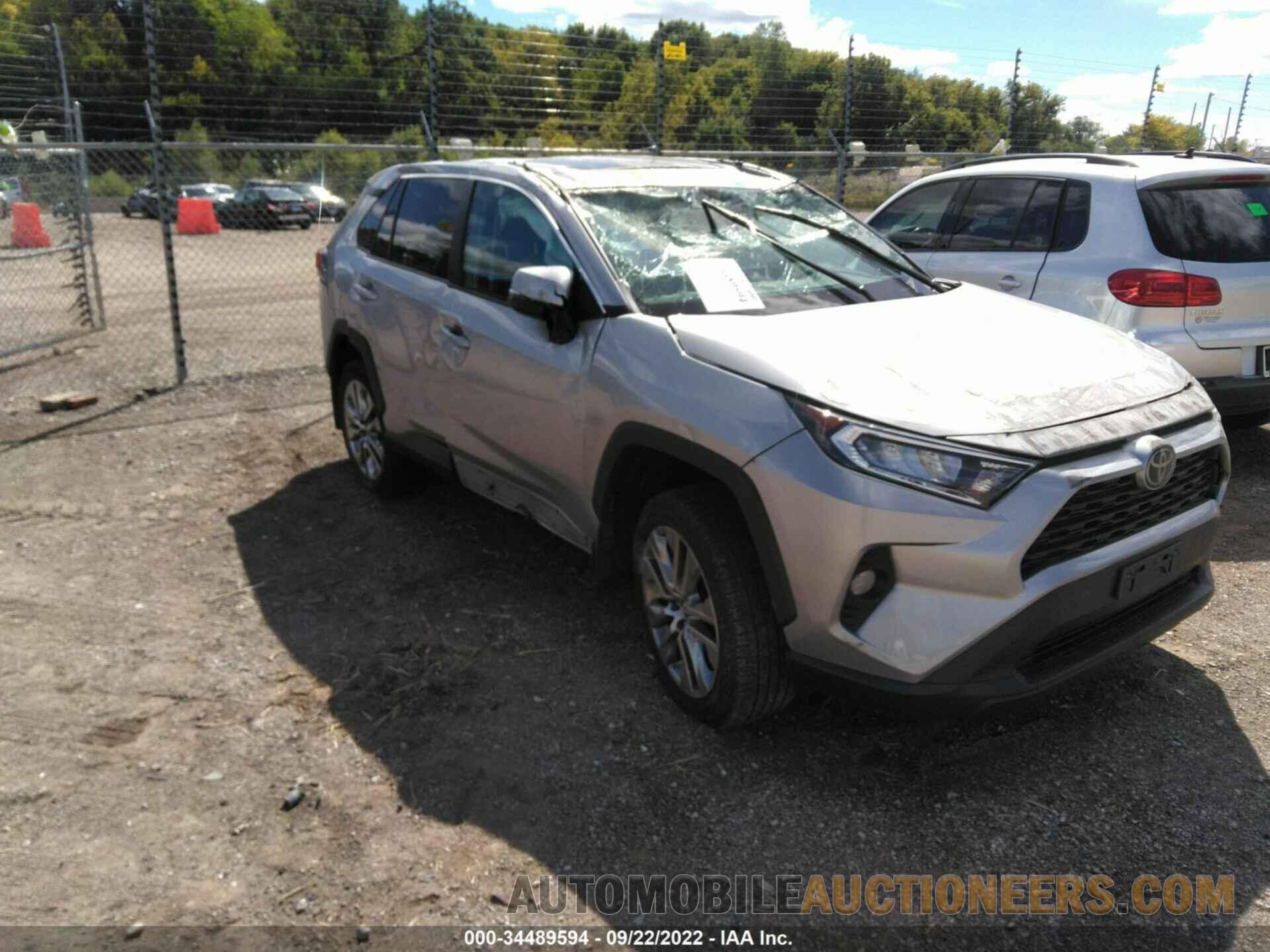 2T3A1RFV9KW076064 TOYOTA RAV4 2019