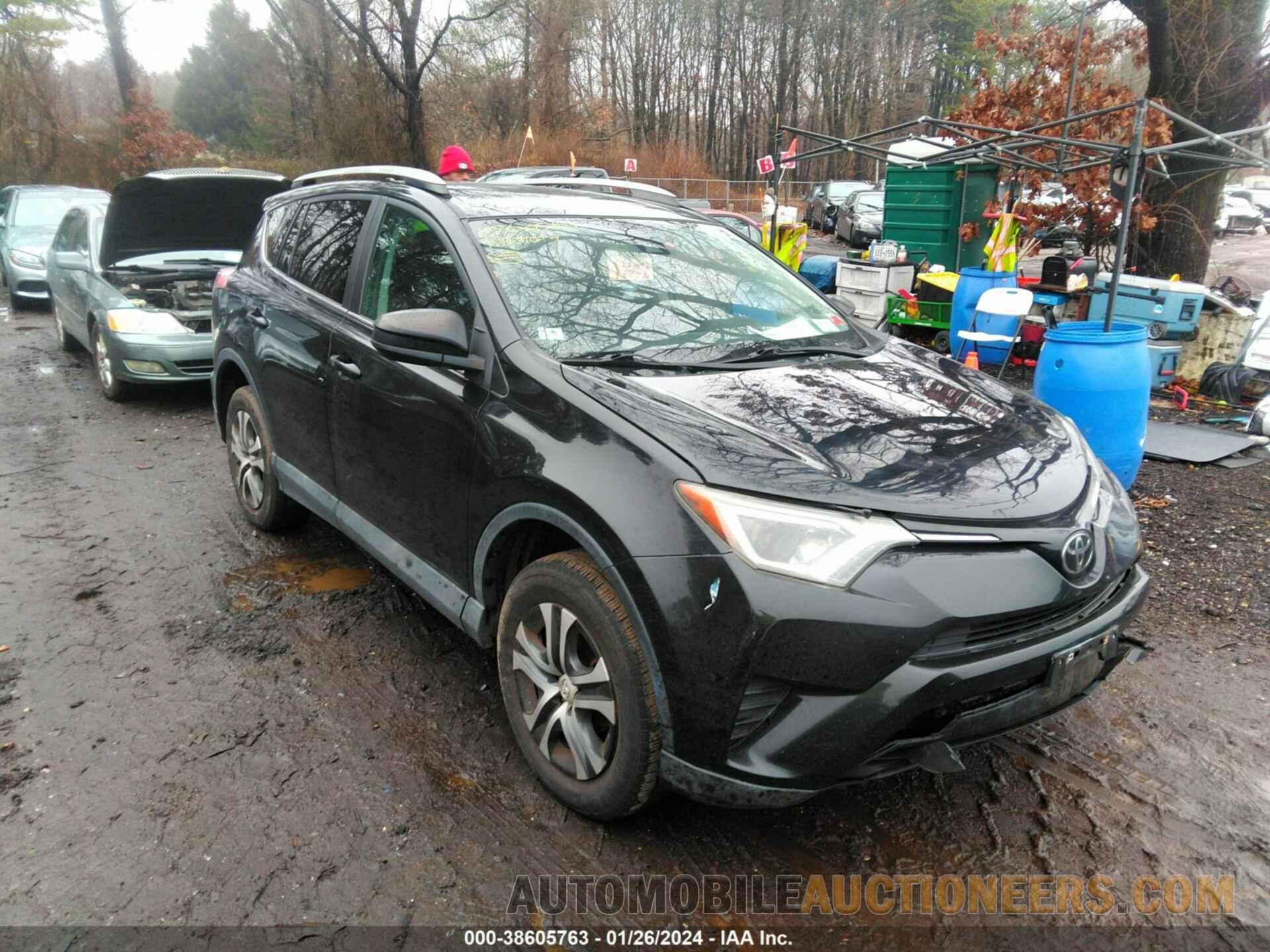 2T3BFREV0JW729399 TOYOTA RAV4 2018