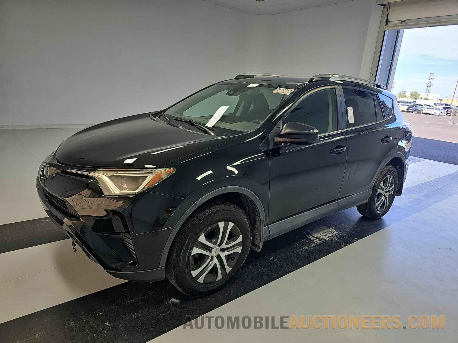 2T3BFREV2HW614913 Toyota RAV4 2017