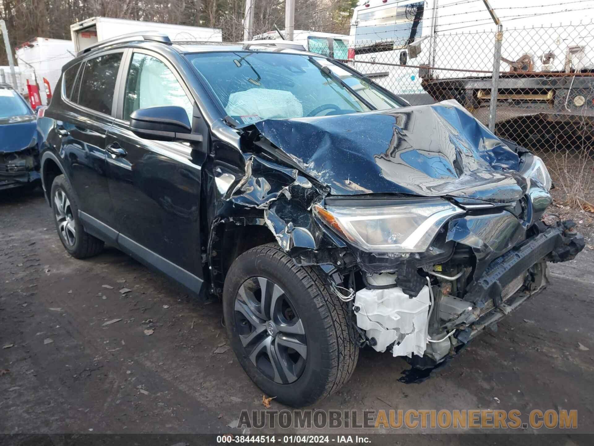 2T3BFREV3JW828556 TOYOTA RAV4 2018