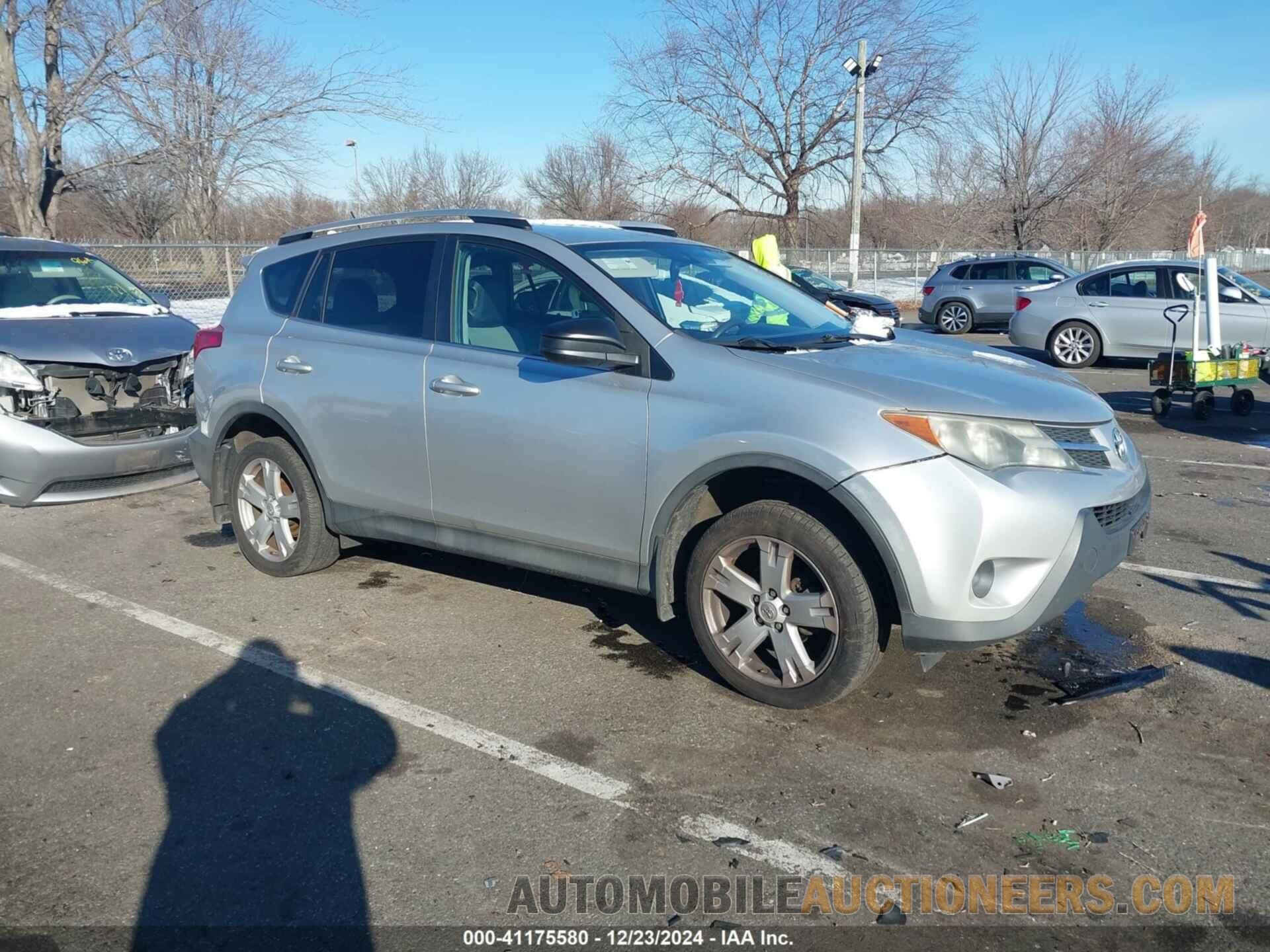 2T3BFREV4FW264634 TOYOTA RAV4 2015