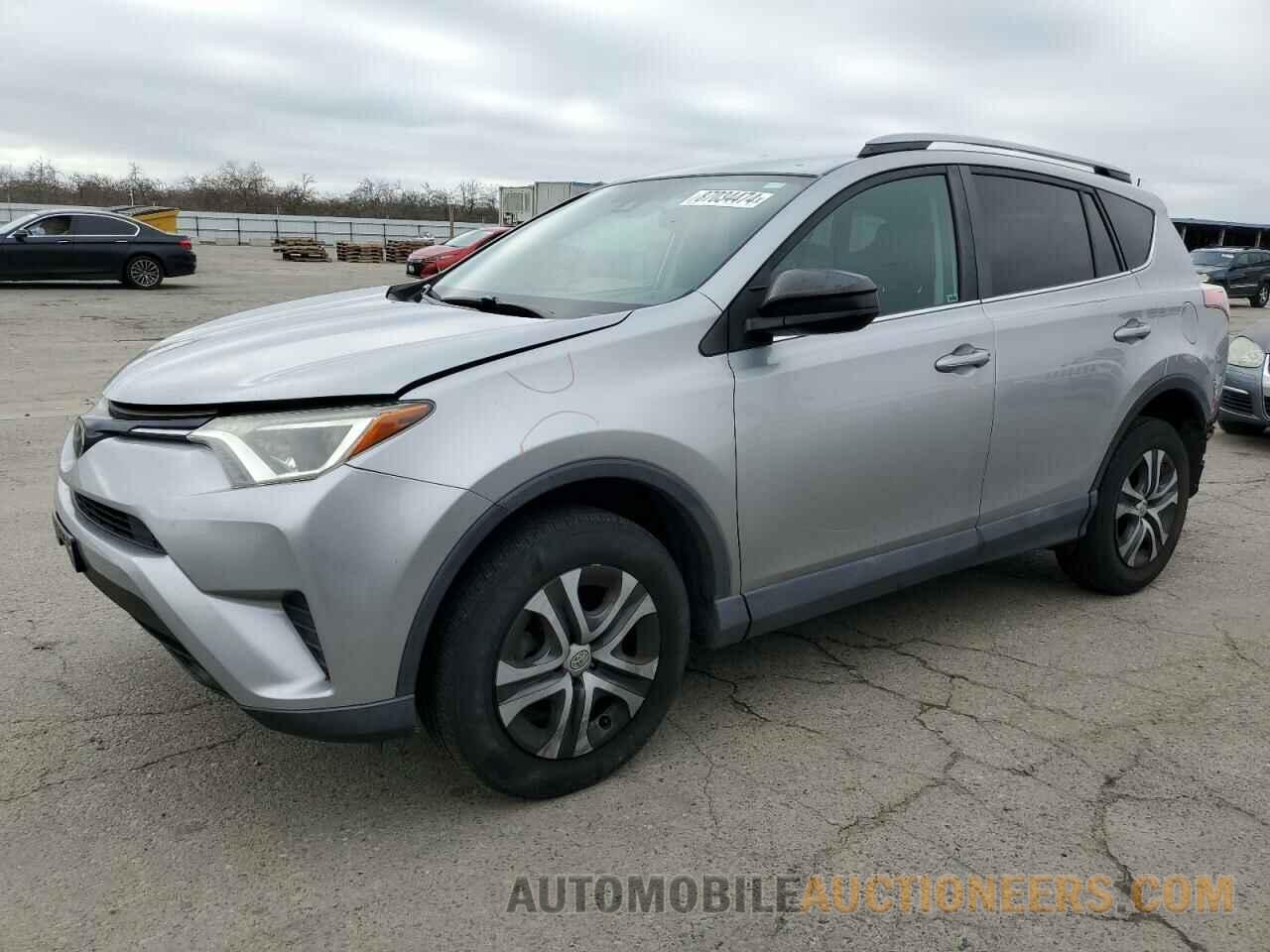 2T3BFREV5JW715529 TOYOTA RAV4 2018