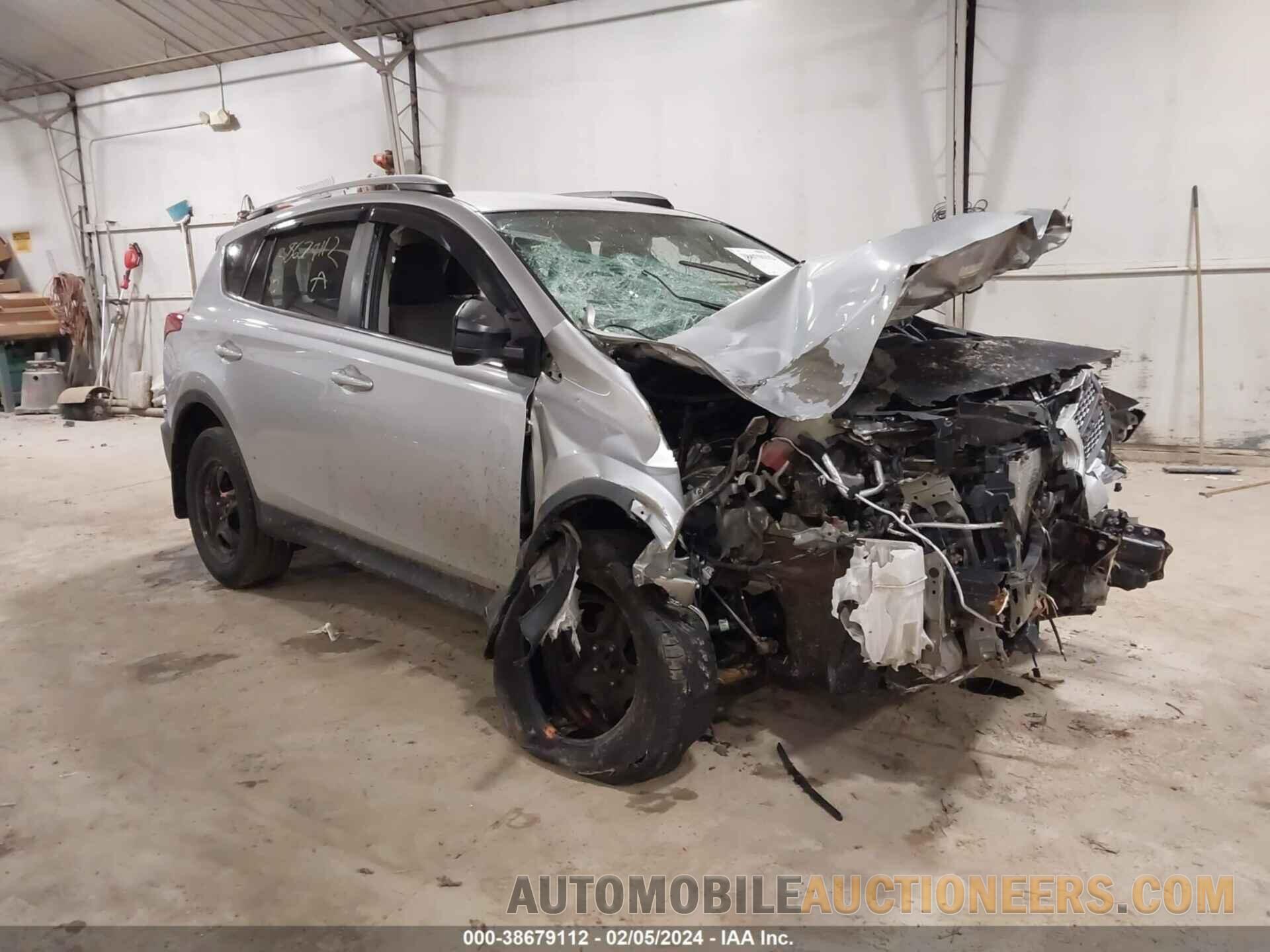 2T3BFREV7FW331369 TOYOTA RAV4 2015