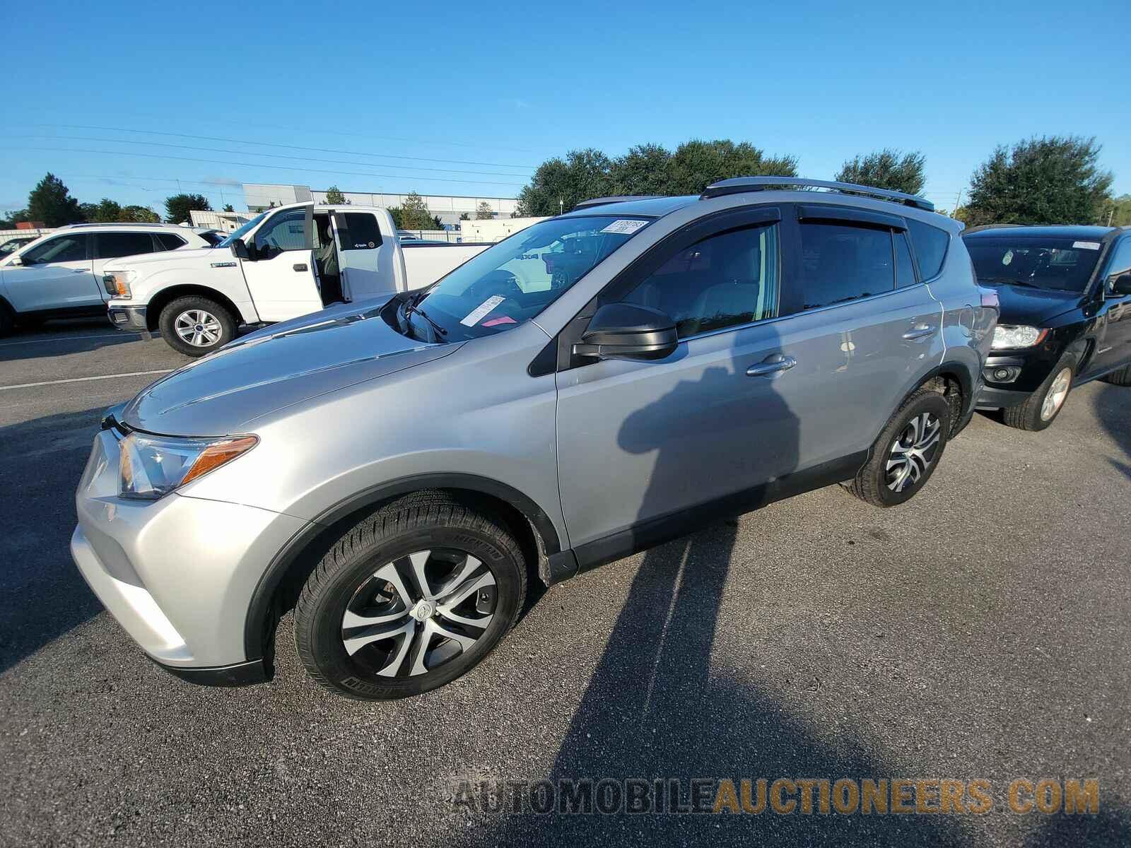 2T3BFREV7JW759063 Toyota RAV4 2018