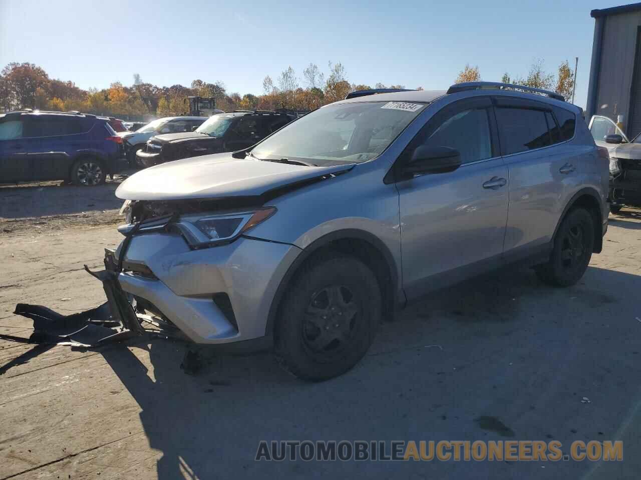 2T3BFREV8HW668572 TOYOTA RAV4 2017