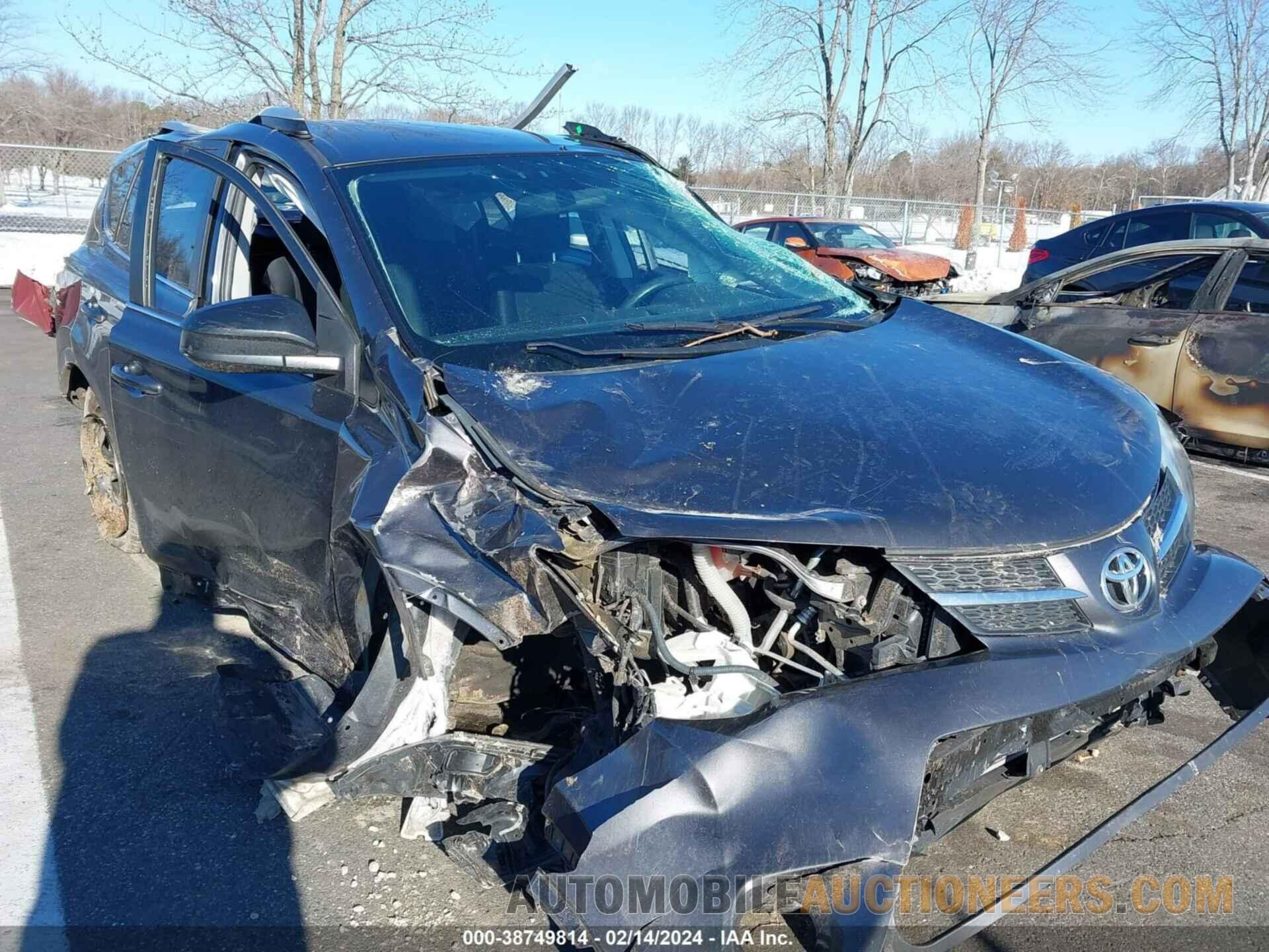 2T3BFREVXFW392554 TOYOTA RAV4 2015