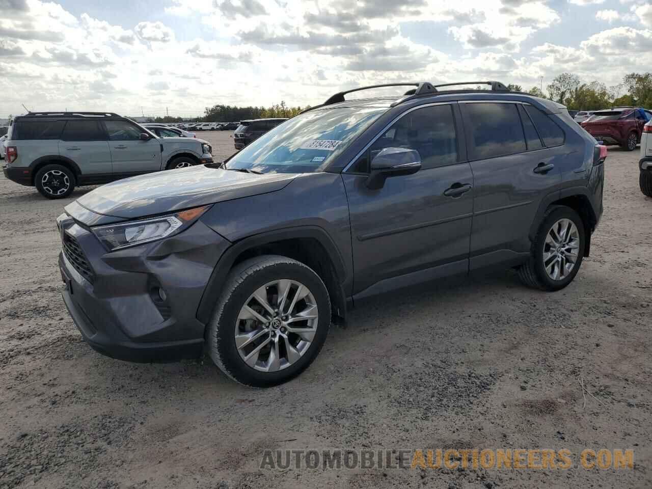 2T3C1RFV0MC108610 TOYOTA RAV4 2021