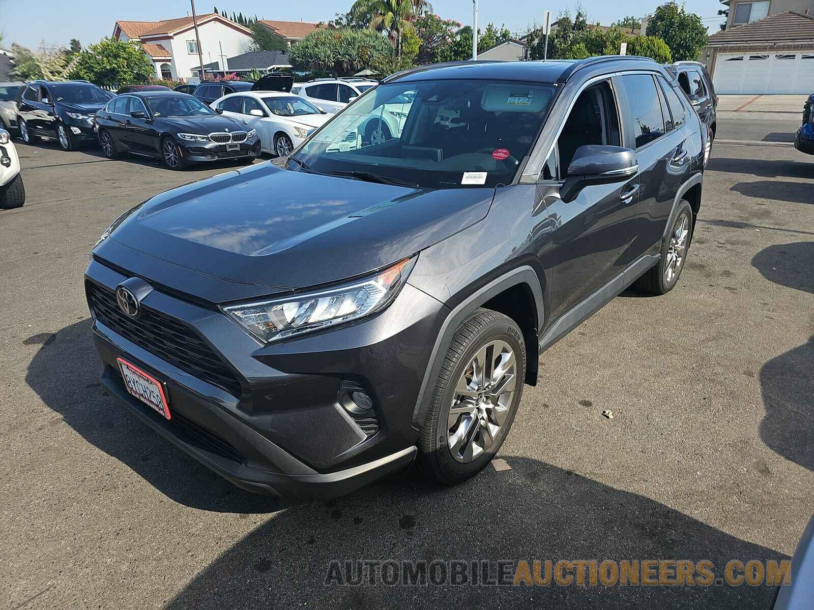 2T3C1RFV0MC157984 Toyota RAV4 2021