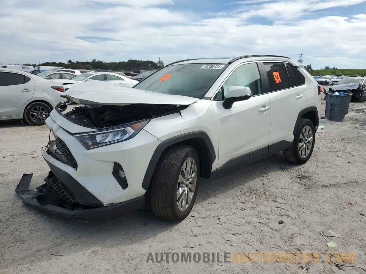 2T3C1RFV0MW147163 TOYOTA RAV4 2021