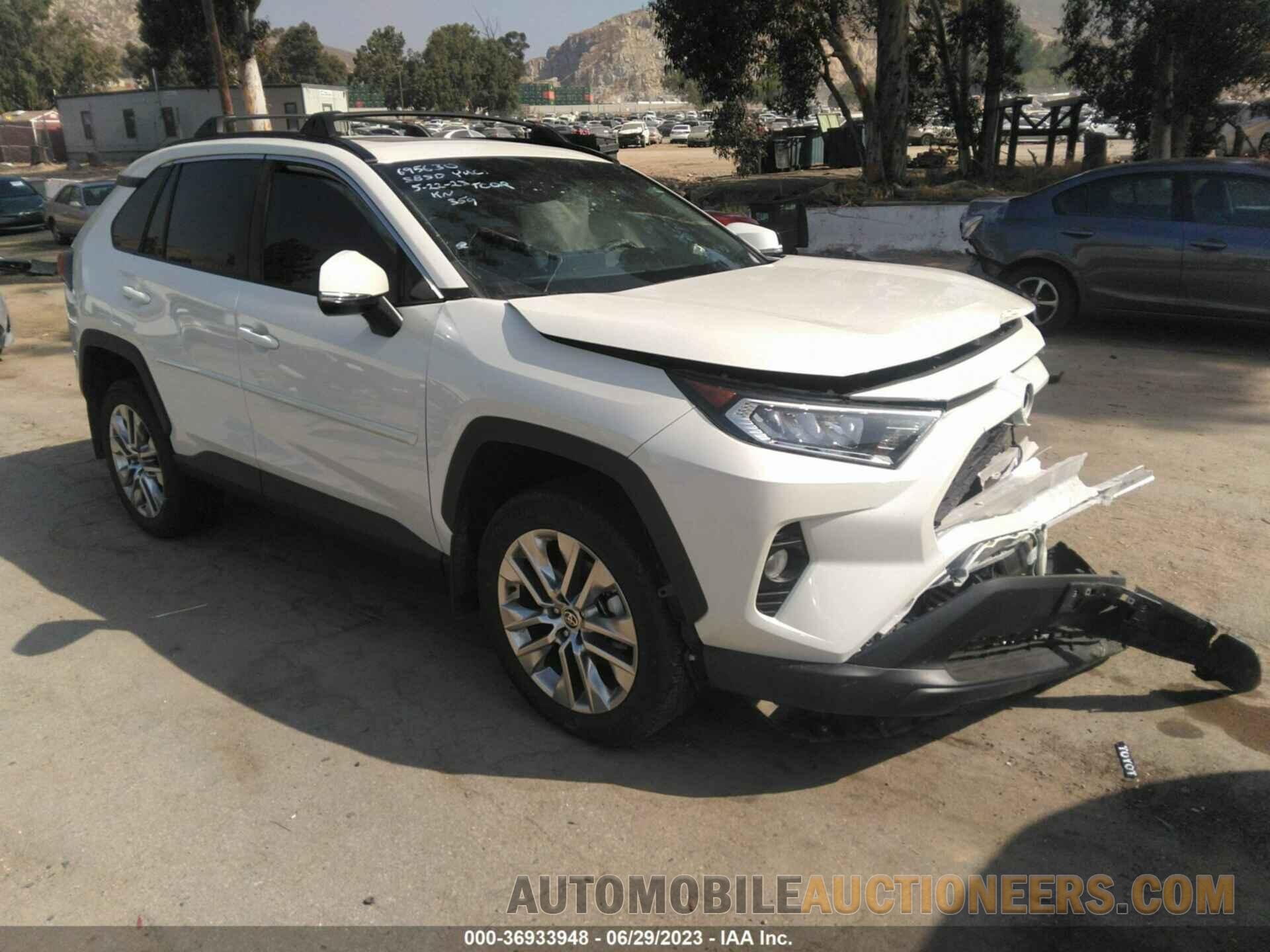 2T3C1RFV0MW173729 TOYOTA RAV4 2021