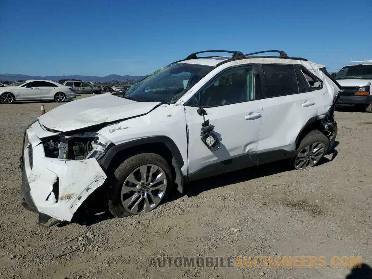 2T3C1RFV1KW028597 TOYOTA RAV4 2019