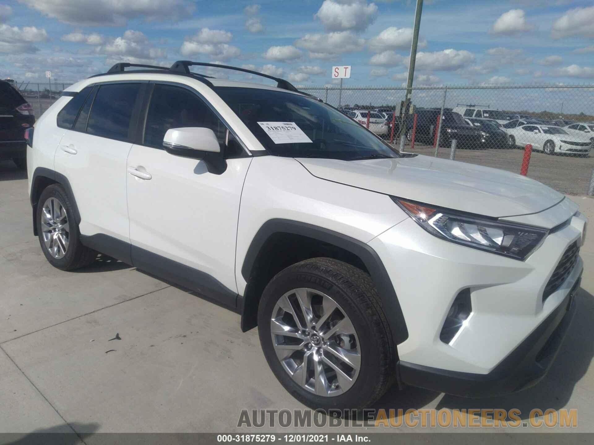 2T3C1RFV1MW116813 TOYOTA RAV4 2021