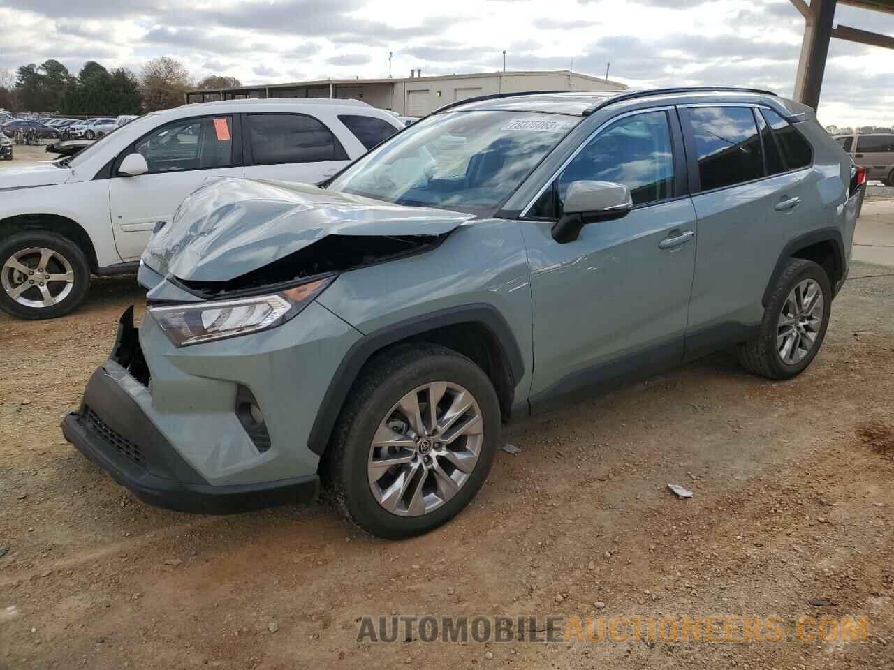 2T3C1RFV1MW174632 TOYOTA RAV4 2021