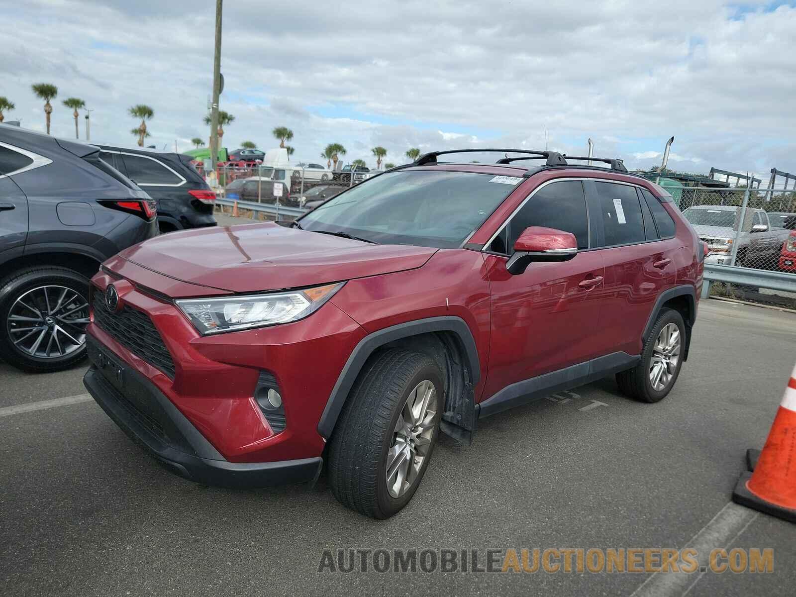 2T3C1RFV2KW026731 Toyota RAV4 2019