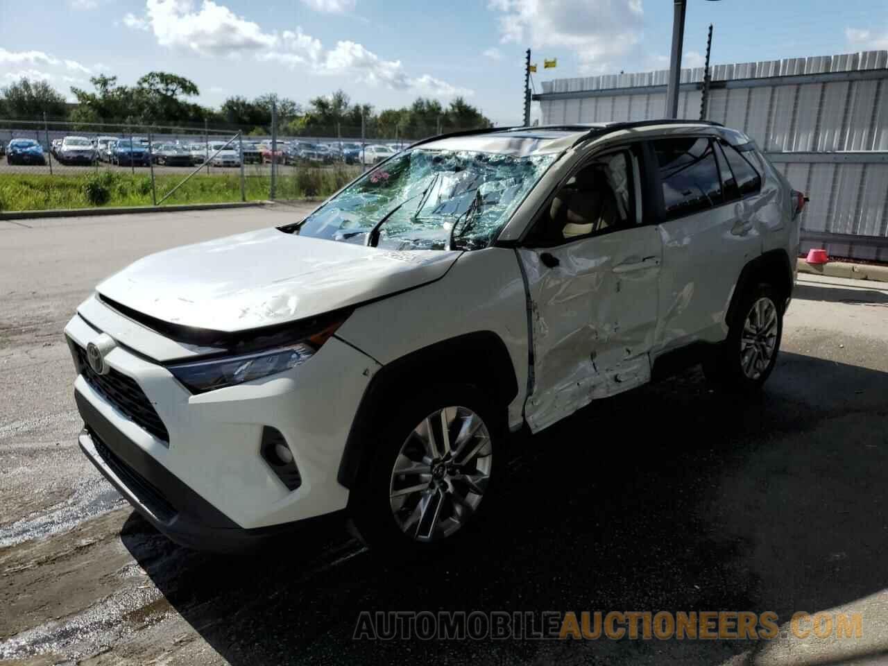 2T3C1RFV2MW118182 TOYOTA RAV4 2021