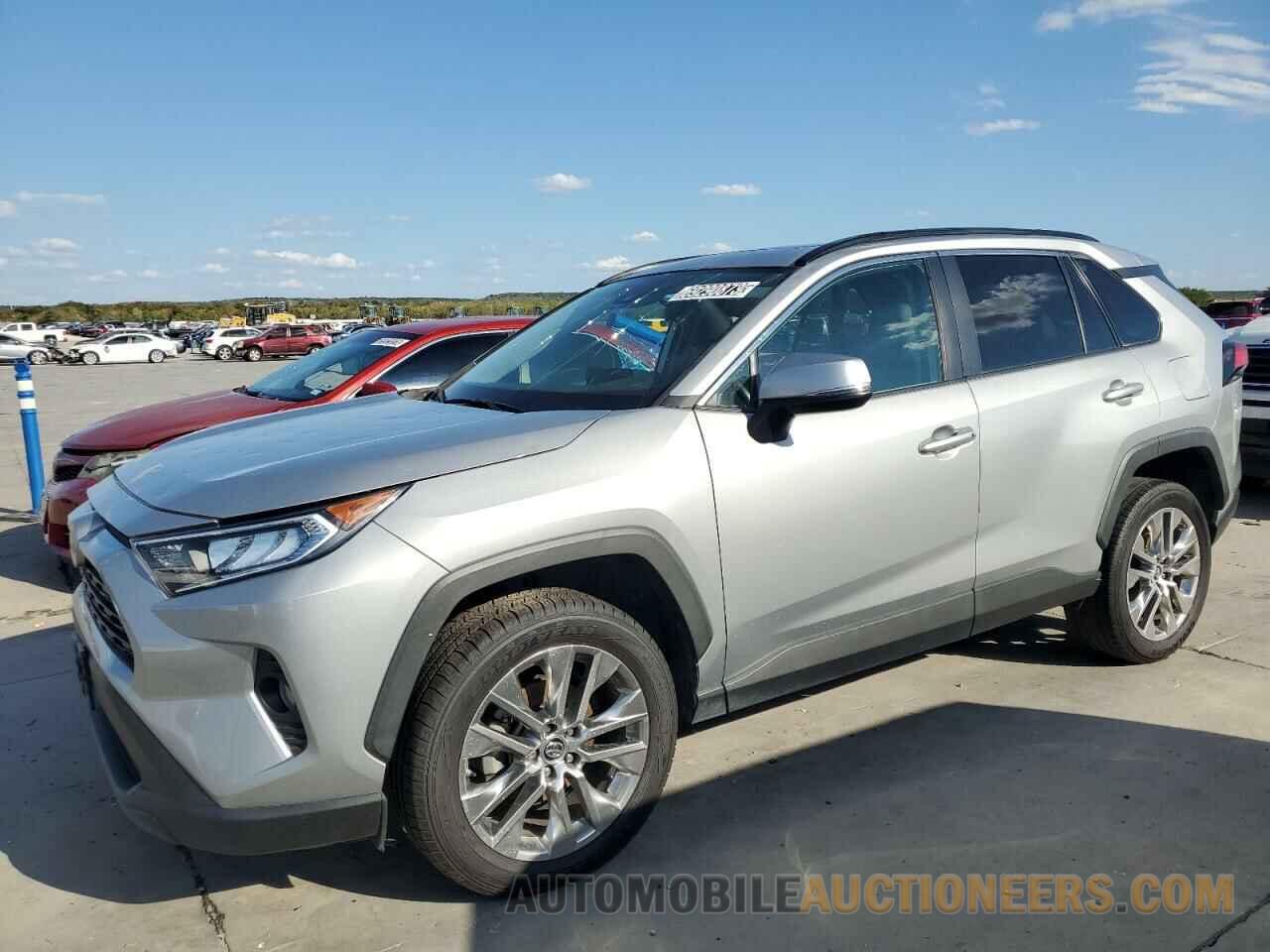 2T3C1RFV3KW030688 TOYOTA RAV4 2019