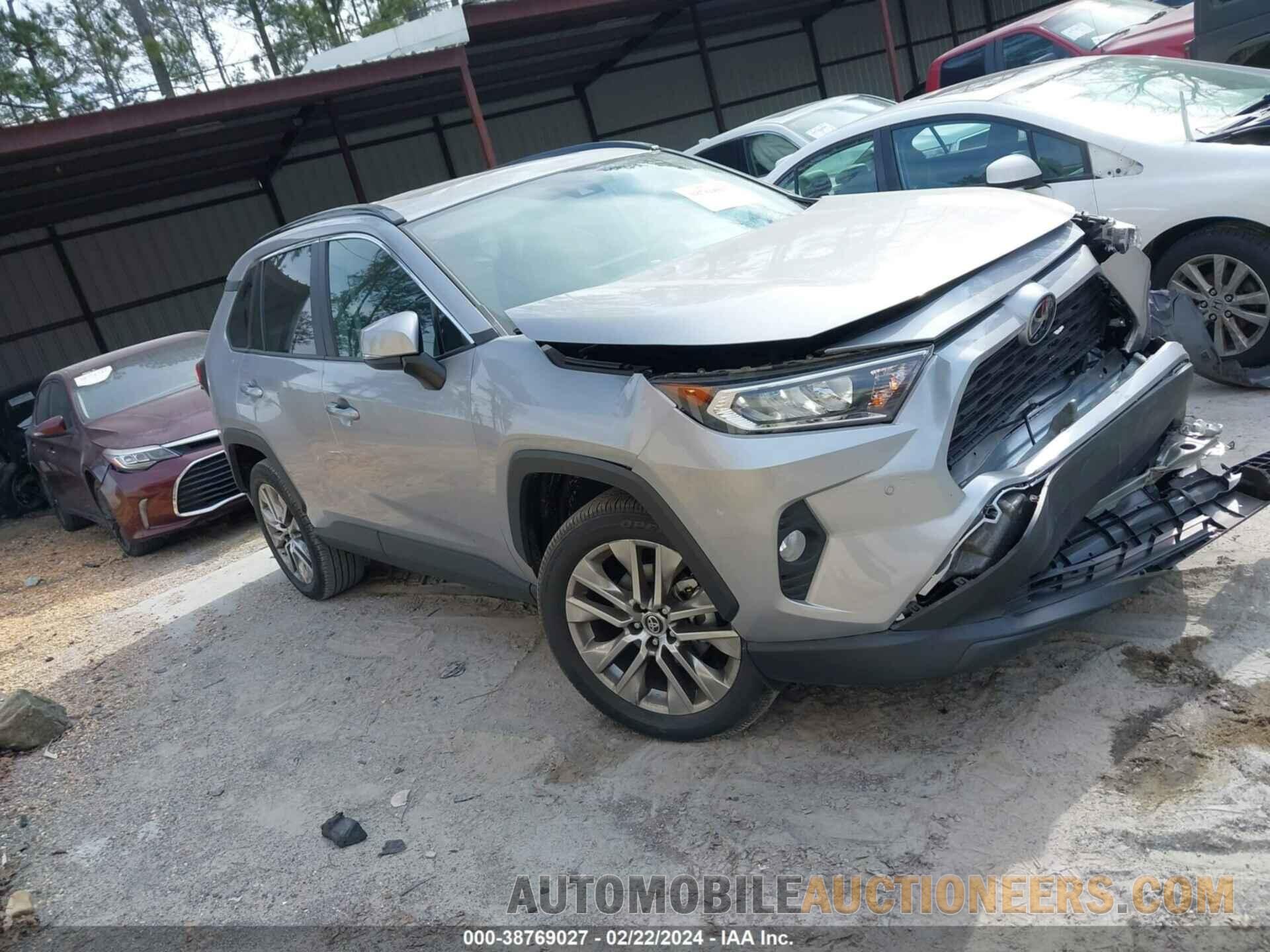 2T3C1RFV3KW032778 TOYOTA RAV4 2019