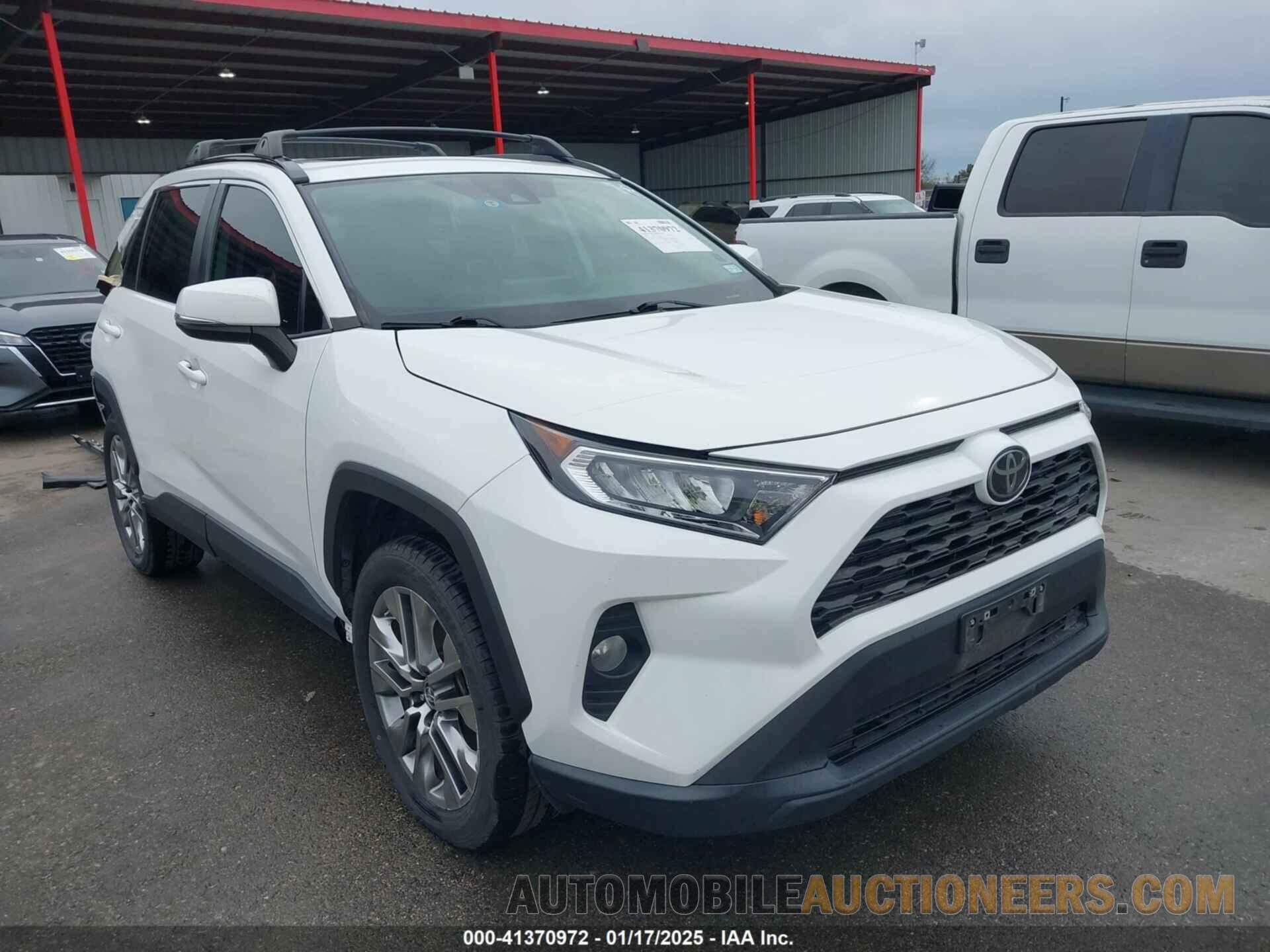 2T3C1RFV3KW045496 TOYOTA RAV4 2019