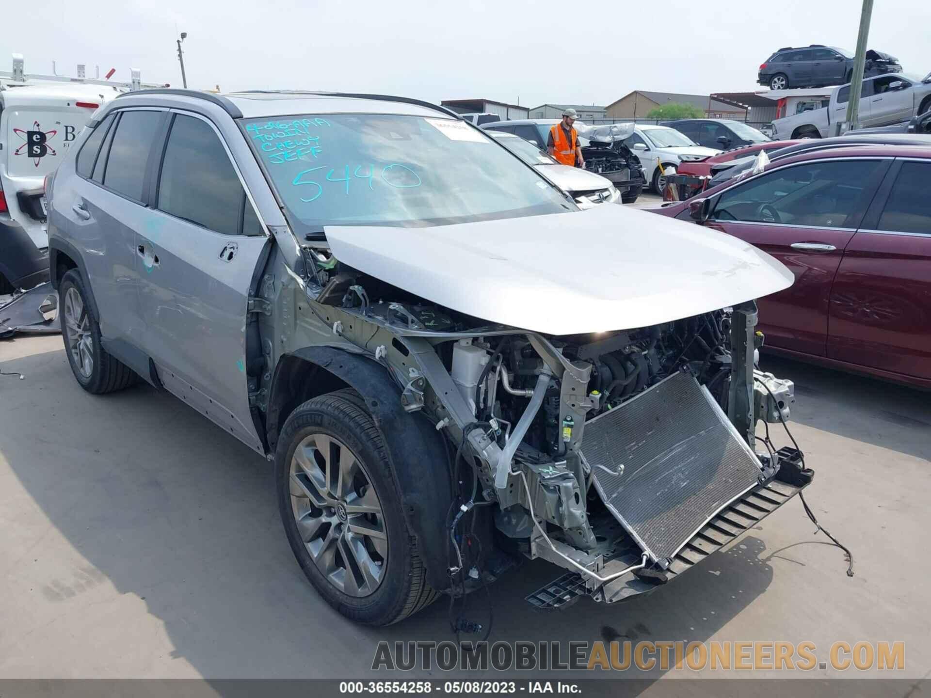 2T3C1RFV3LW073283 TOYOTA RAV4 2020