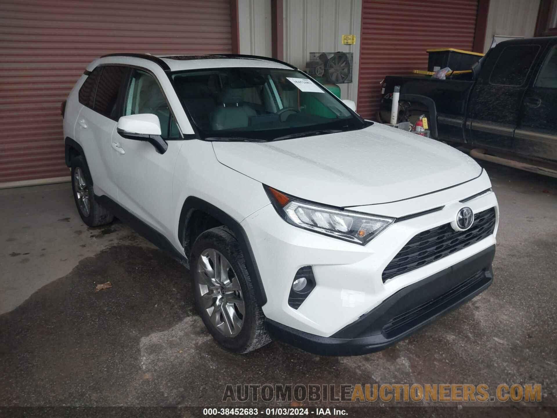 2T3C1RFV4MW138322 TOYOTA RAV4 2021