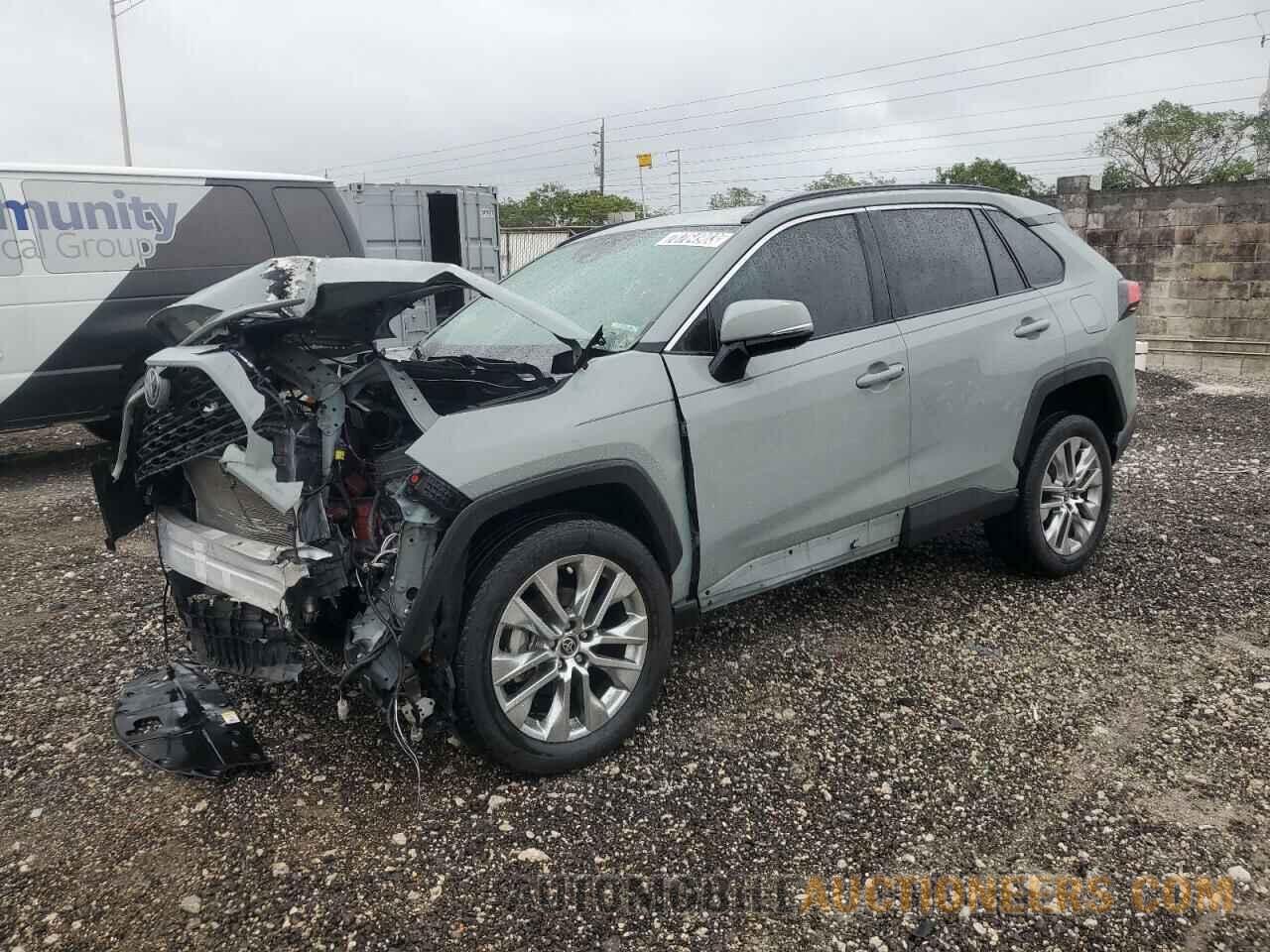 2T3C1RFV5MW159180 TOYOTA RAV4 2021