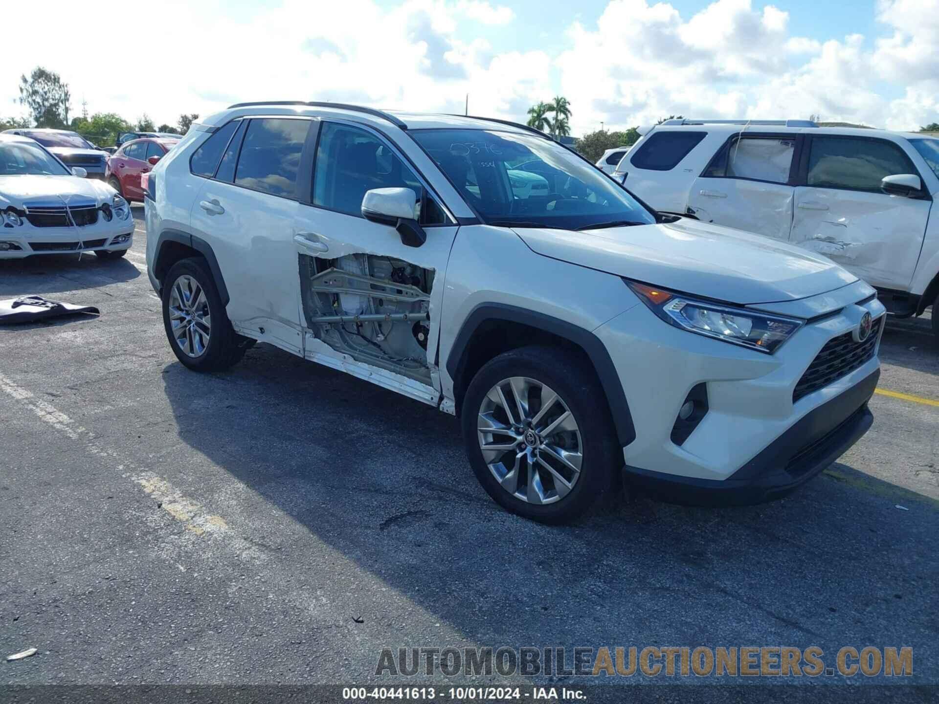 2T3C1RFV7MW138010 TOYOTA RAV4 2021