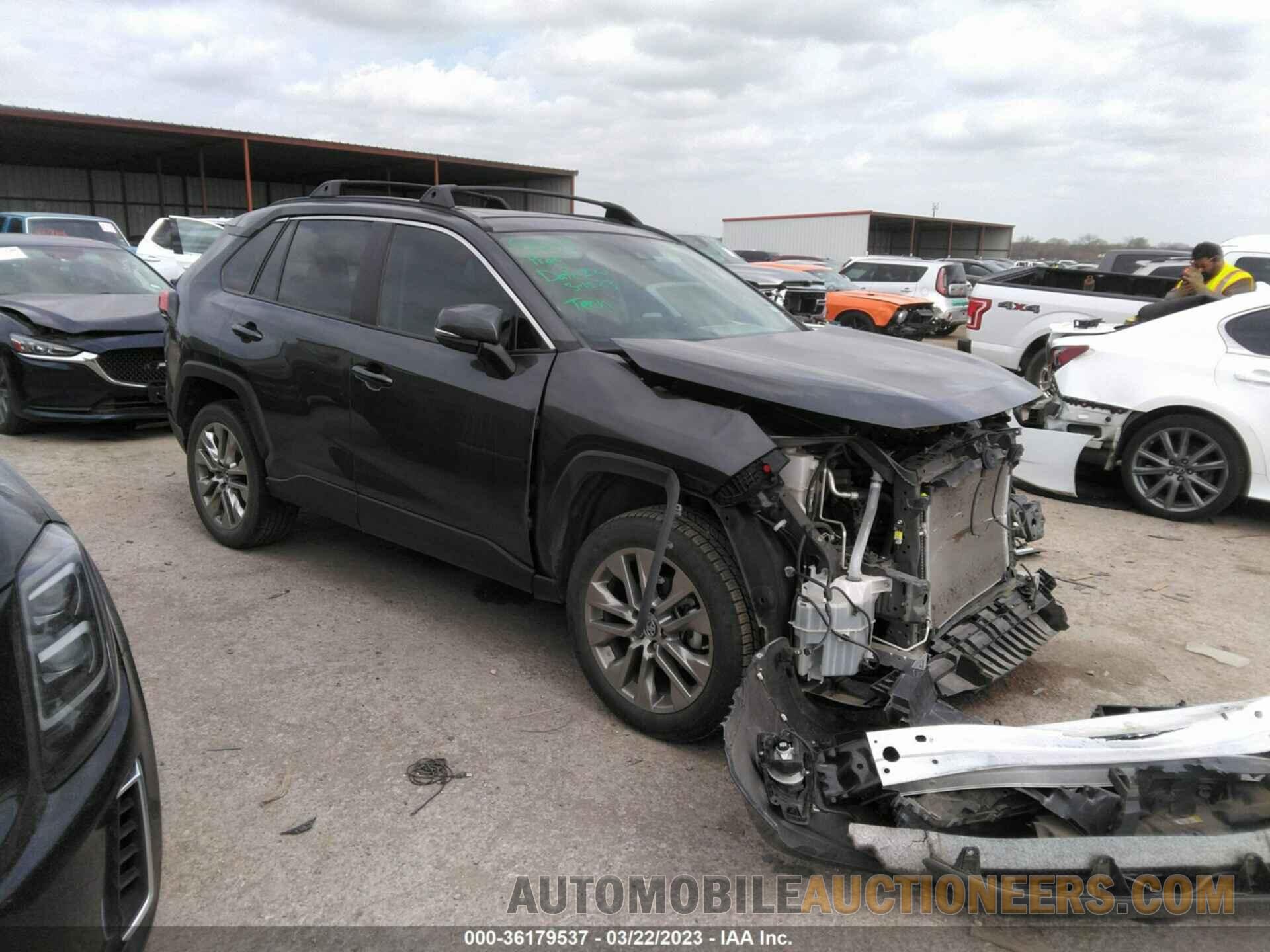 2T3C1RFV8KW021873 TOYOTA RAV4 2019