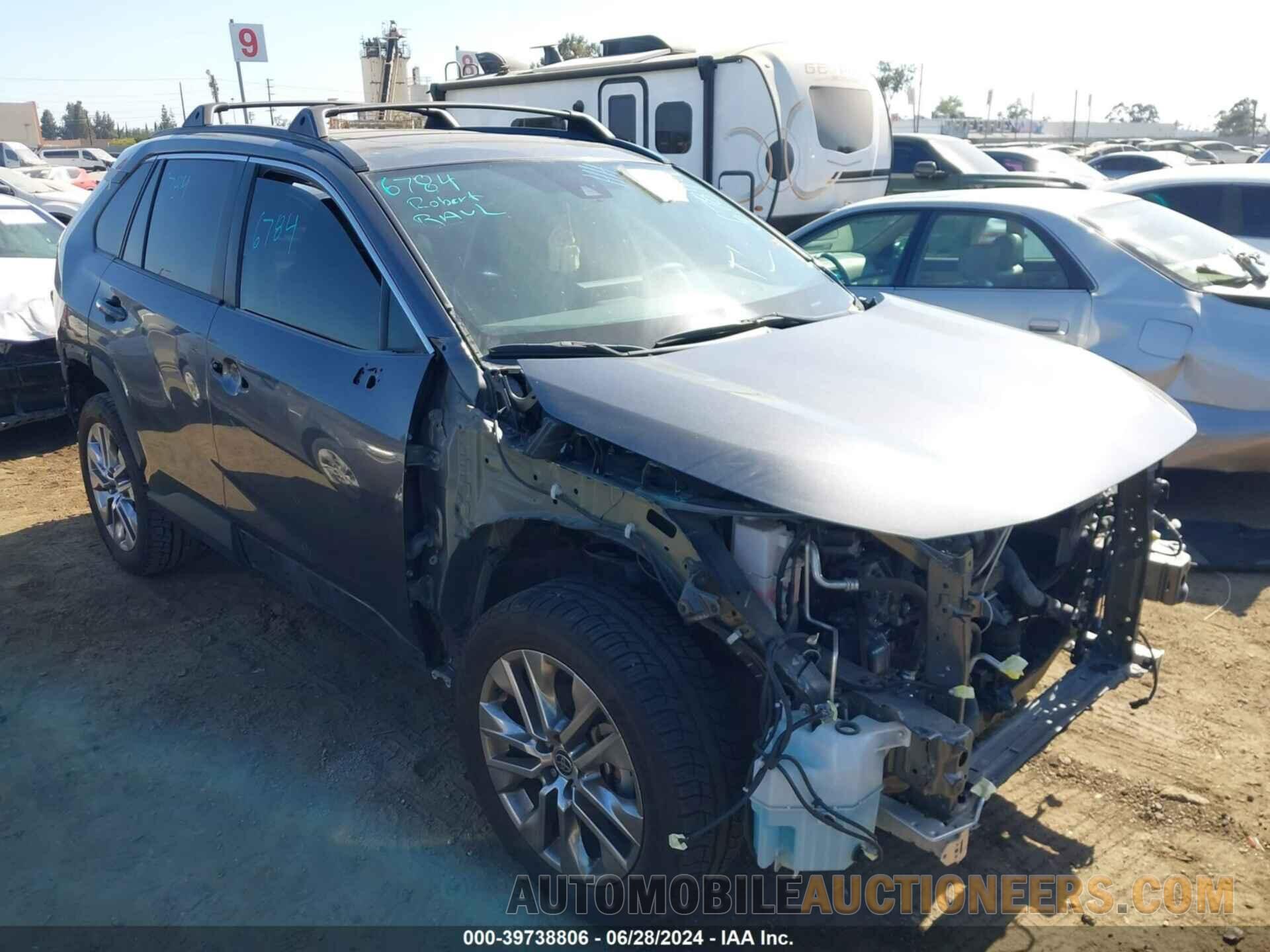 2T3C1RFV8MC147428 TOYOTA RAV4 2021