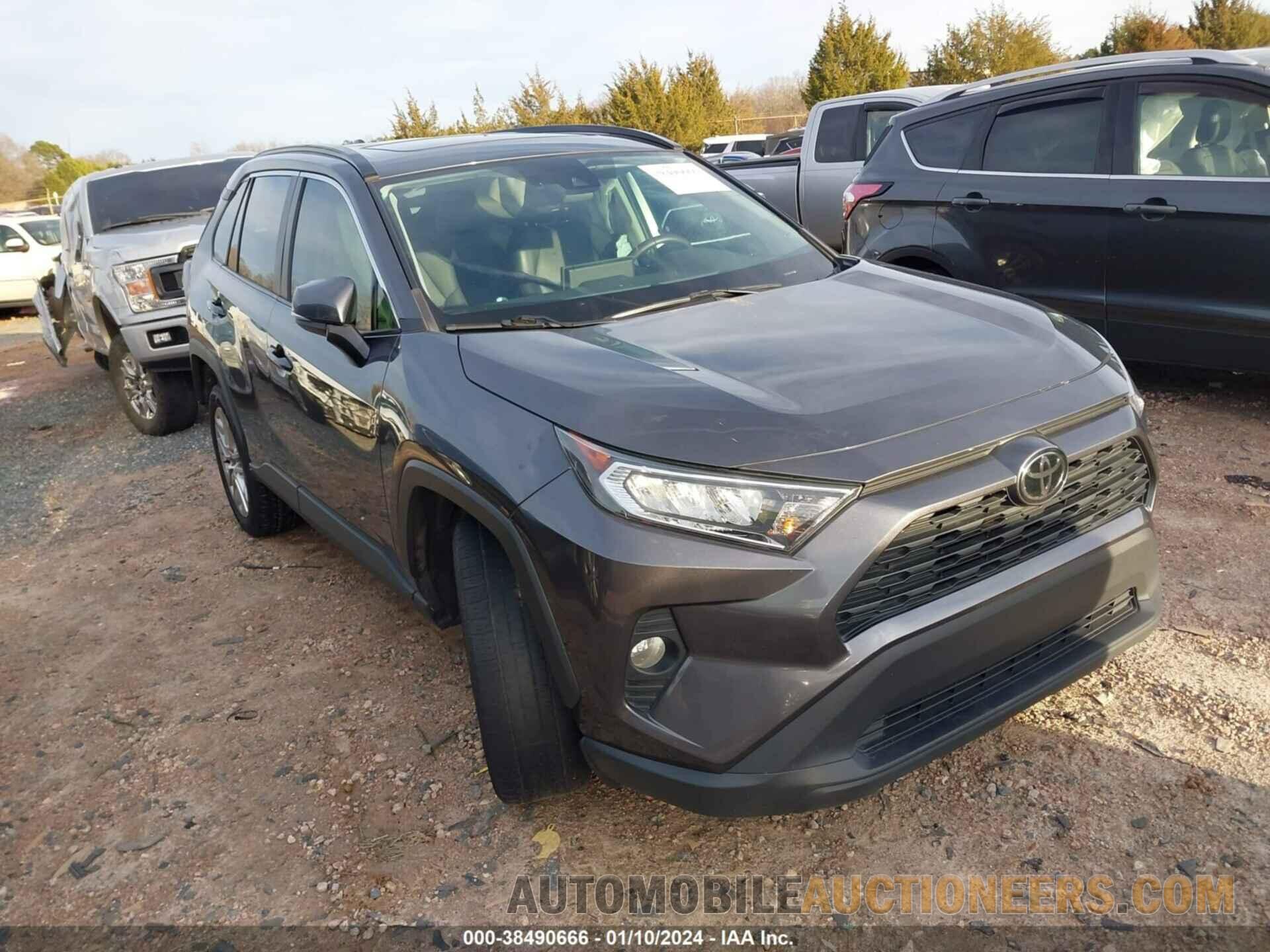 2T3C1RFV8MC170403 TOYOTA RAV4 2021