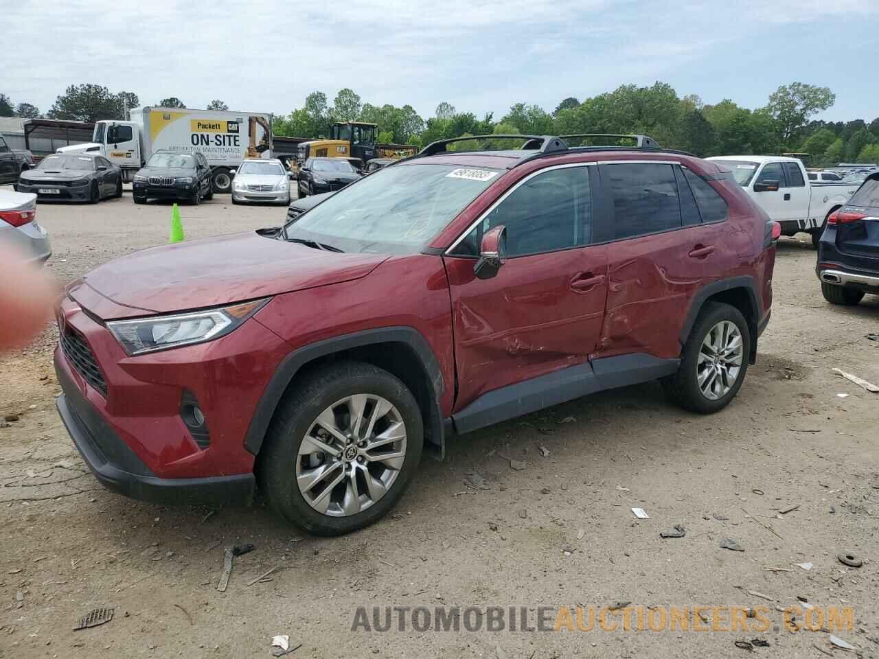 2T3C1RFV8MW137903 TOYOTA RAV4 2021