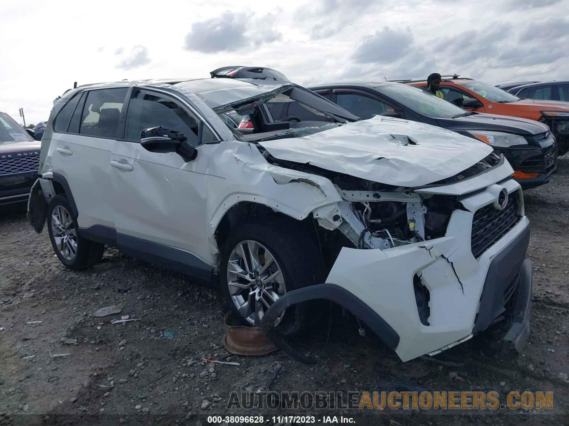 2T3C1RFV8MW150621 TOYOTA RAV4 2021