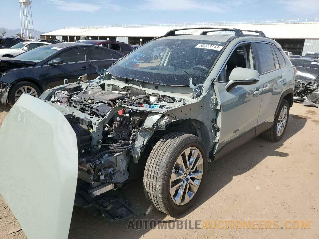 2T3C1RFV8MW179133 TOYOTA RAV4 2021