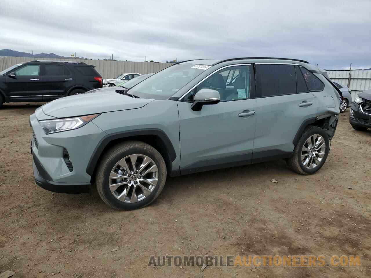 2T3C1RFV8MW180573 TOYOTA RAV4 2021