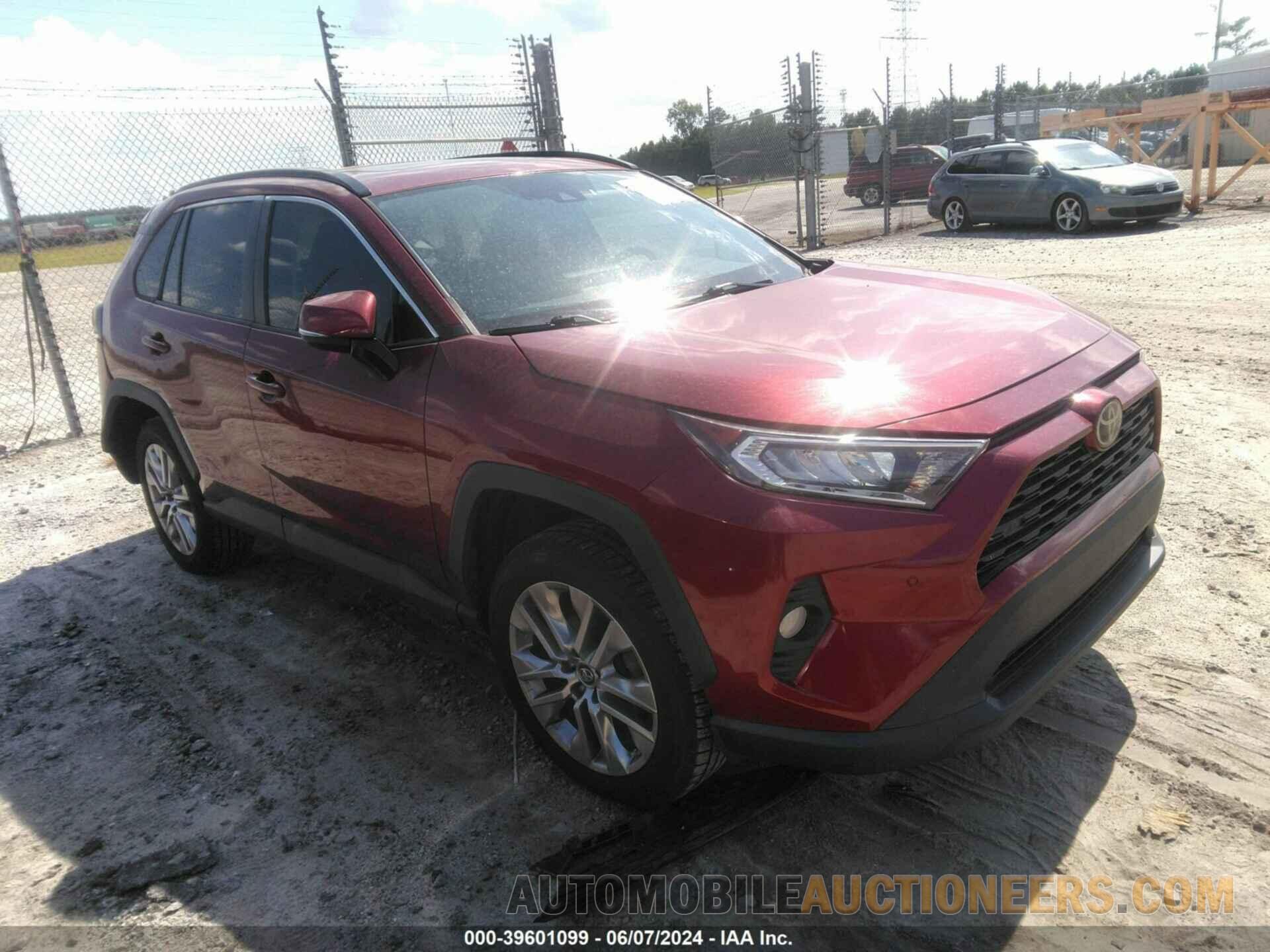 2T3C1RFVXKW005710 TOYOTA RAV4 2019