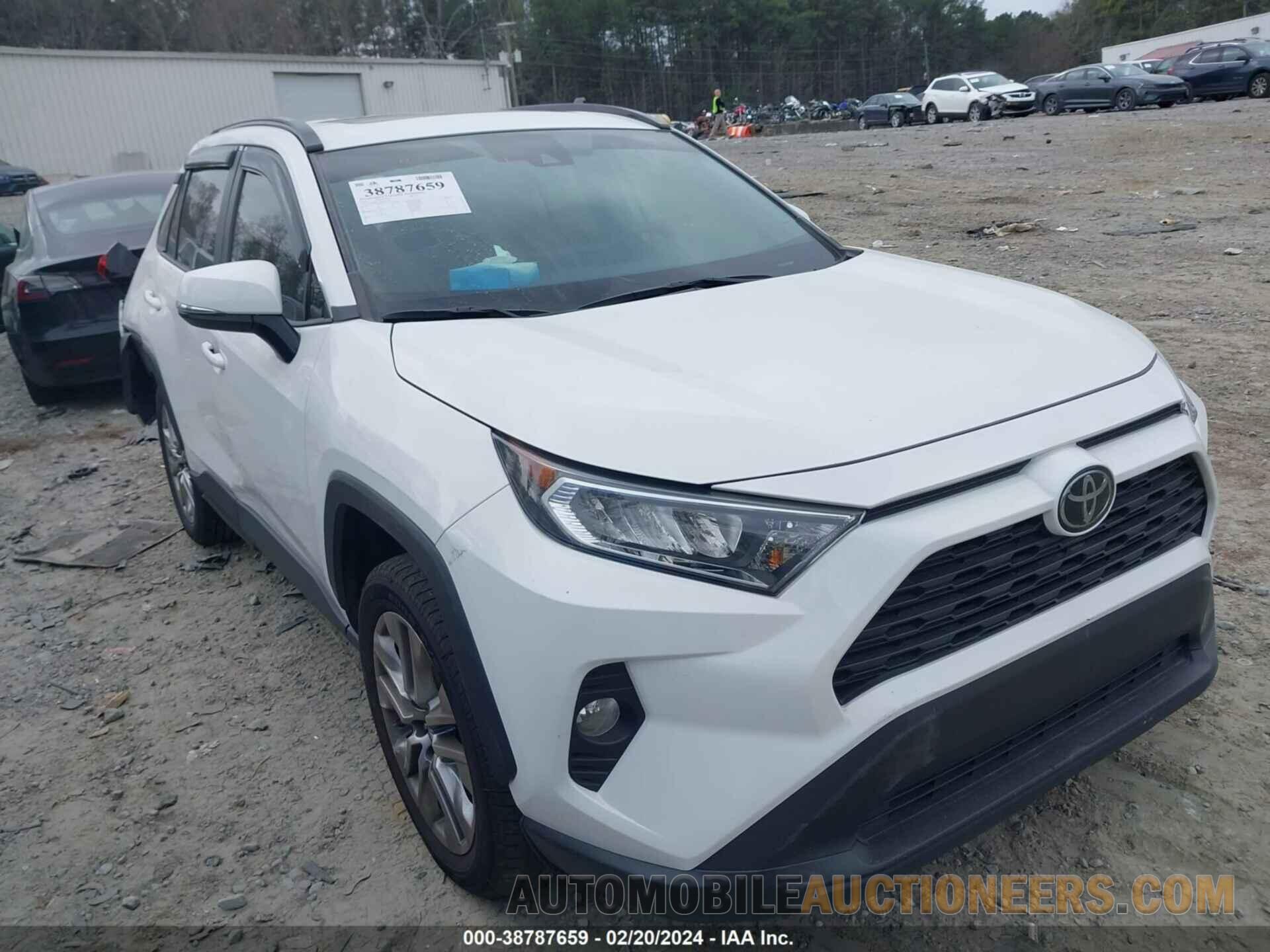 2T3C1RFVXKW047147 TOYOTA RAV4 2019