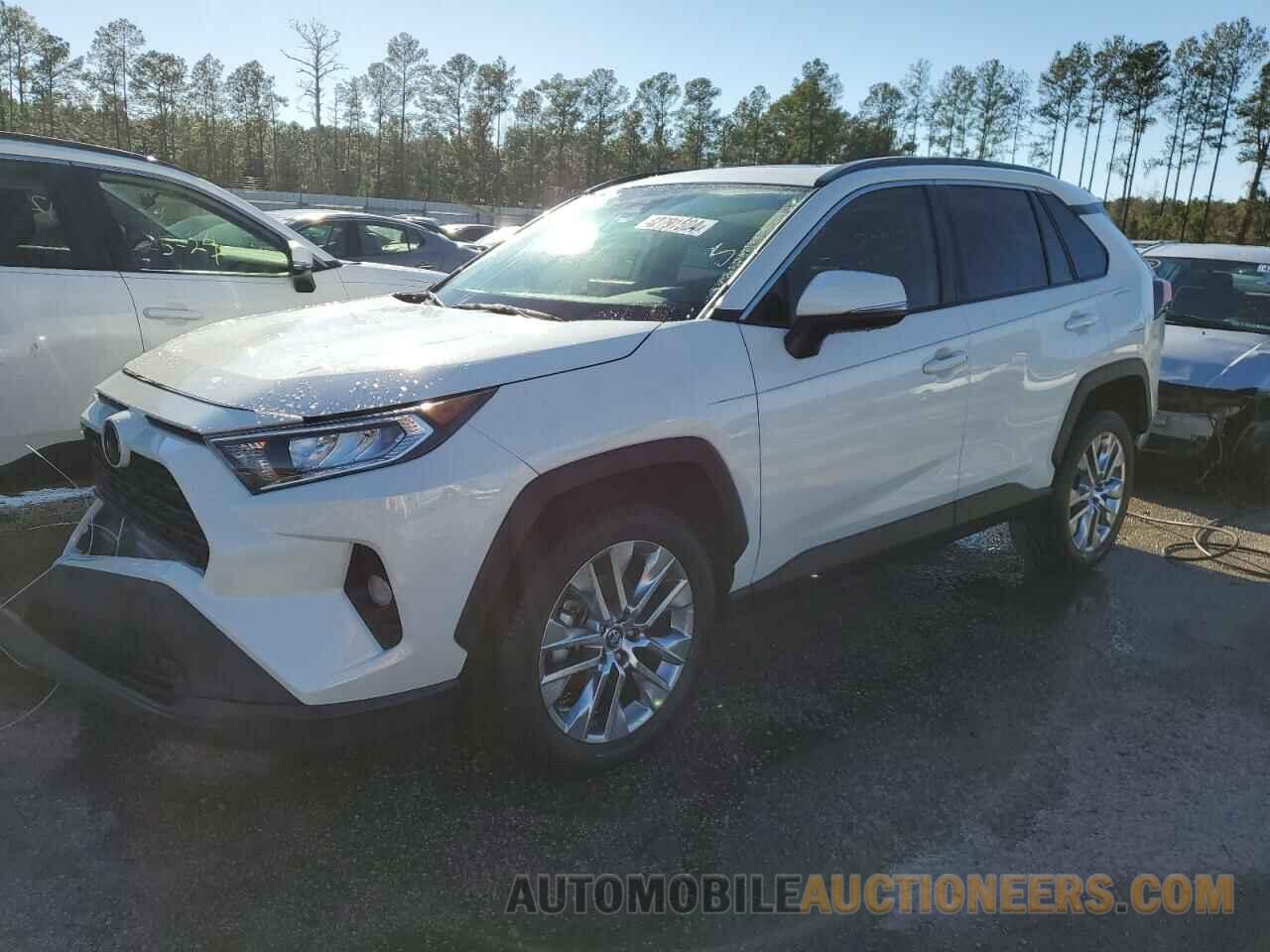 2T3C1RFVXMW122013 TOYOTA RAV4 2021