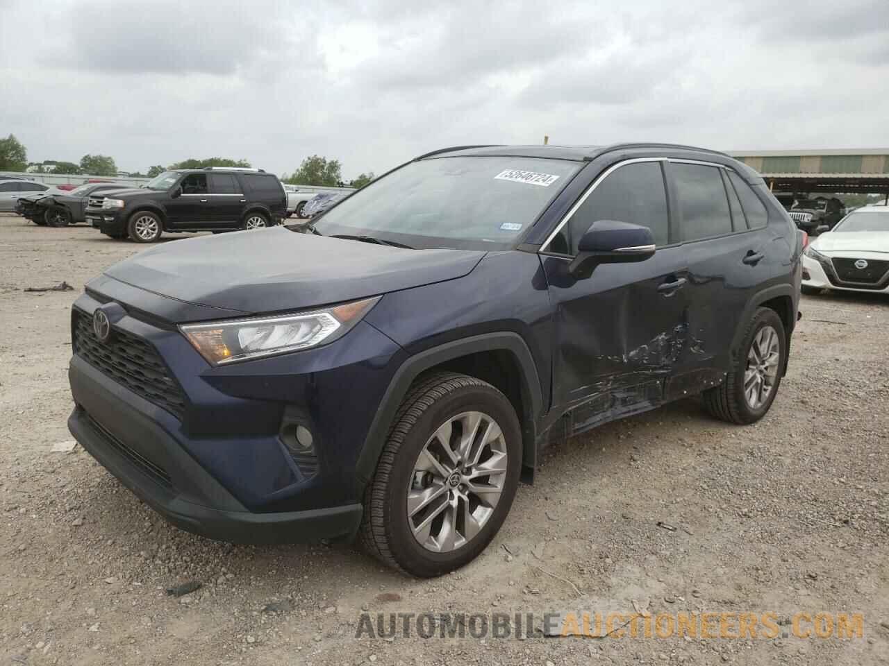 2T3C1RFVXMW157067 TOYOTA RAV4 2021