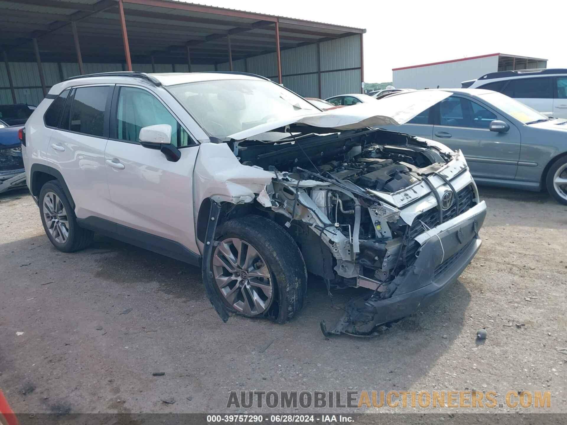 2T3C1RFVXMW176976 TOYOTA RAV4 2021