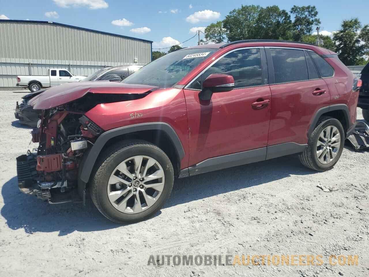 2T3C1RFVXMW185256 TOYOTA RAV4 2021