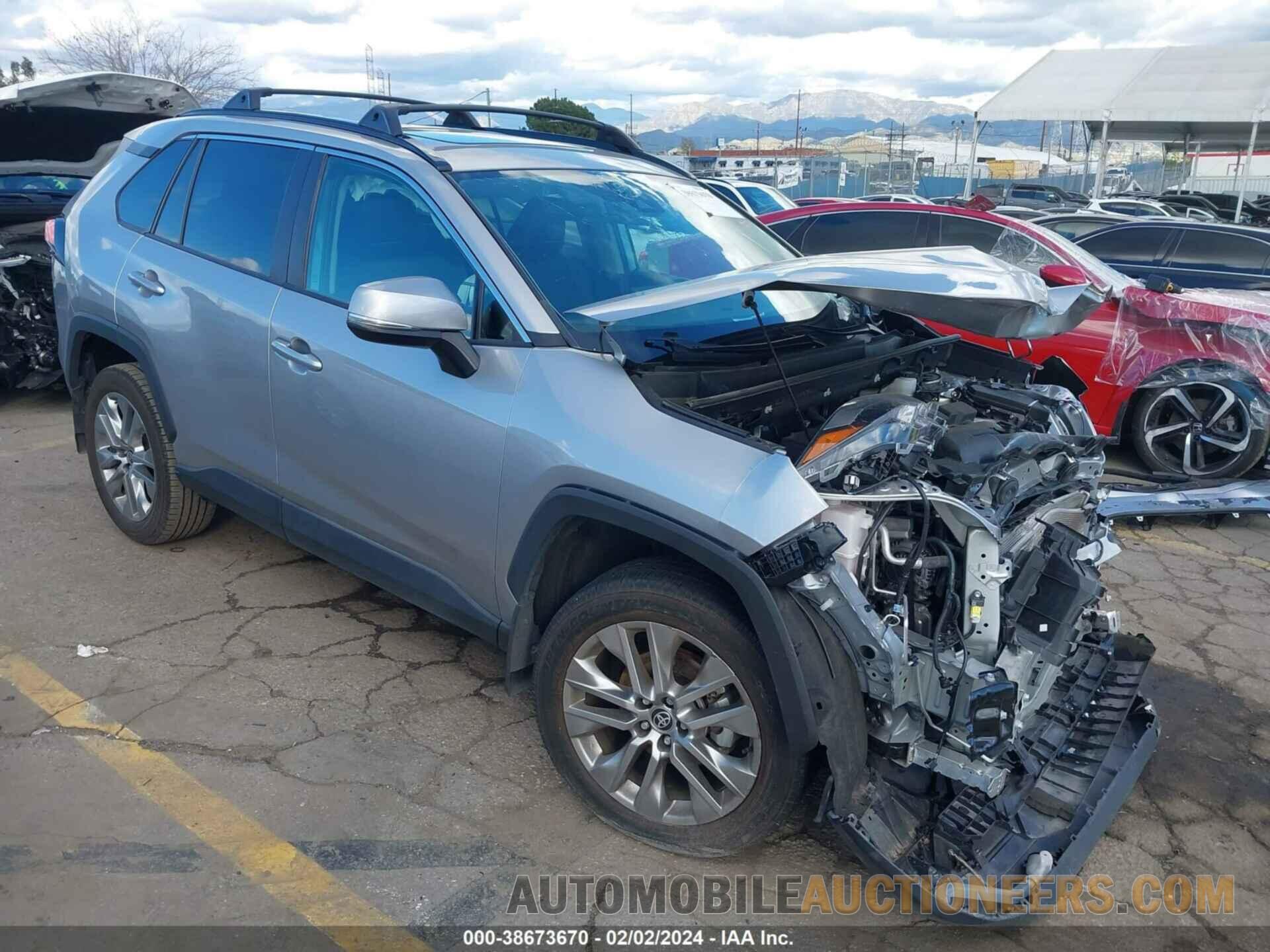 2T3C1RFVXNC203063 TOYOTA RAV4 2022