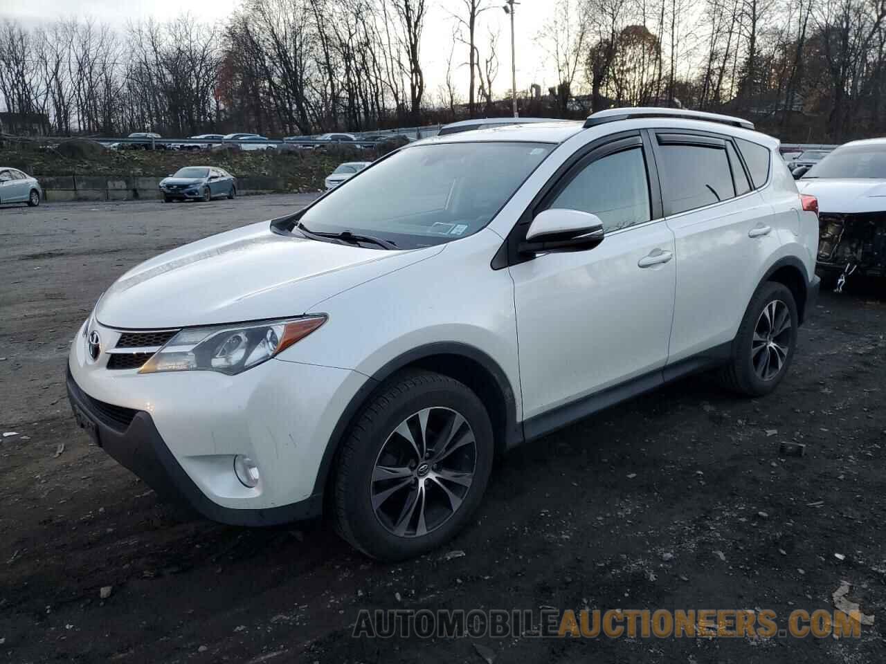 2T3DFREV8FW379939 TOYOTA RAV4 2015