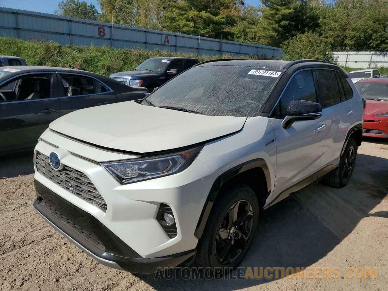 2T3E6RFV4MW028610 TOYOTA RAV4 2021