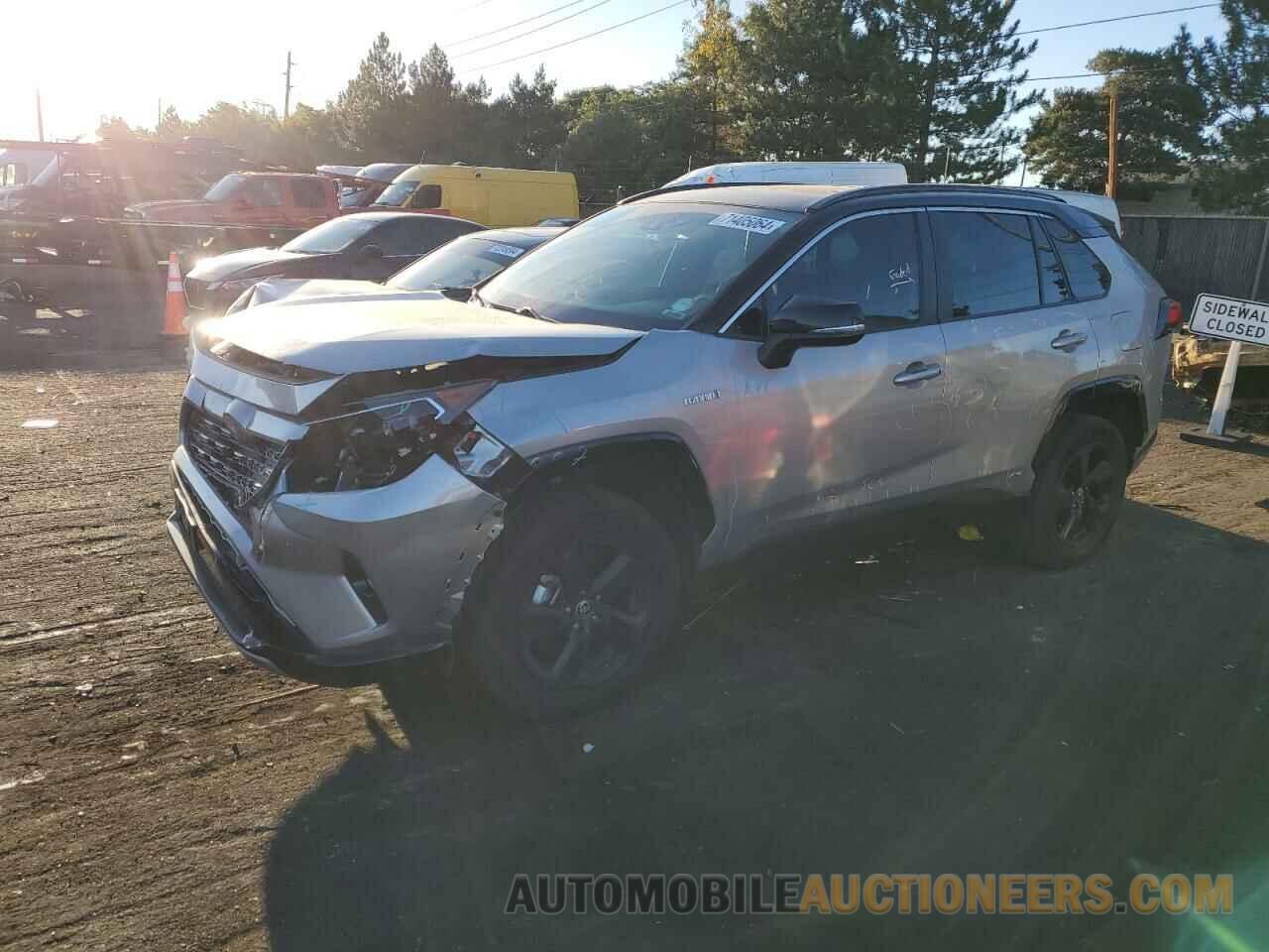 2T3E6RFV5MW020130 TOYOTA RAV4 2021