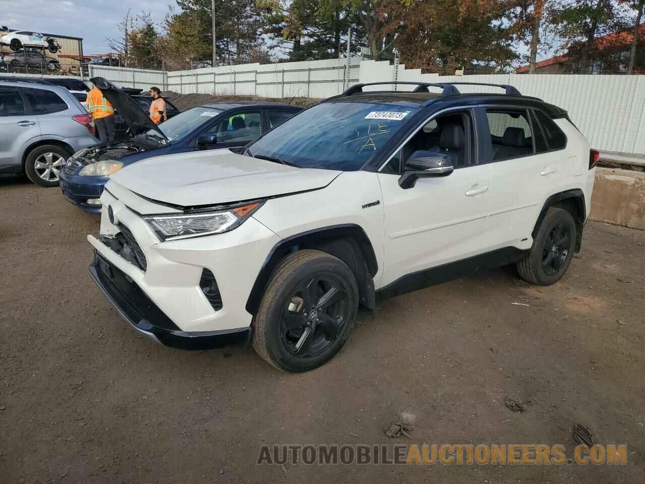 2T3E6RFV8MW008263 TOYOTA RAV4 2021