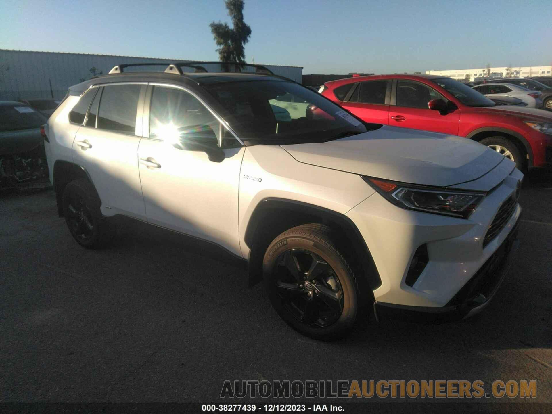 2T3E6RFV9MW014038 TOYOTA RAV4 2021