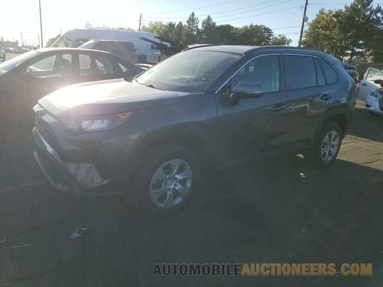 2T3G1RFV2MC145966 TOYOTA RAV4 2021